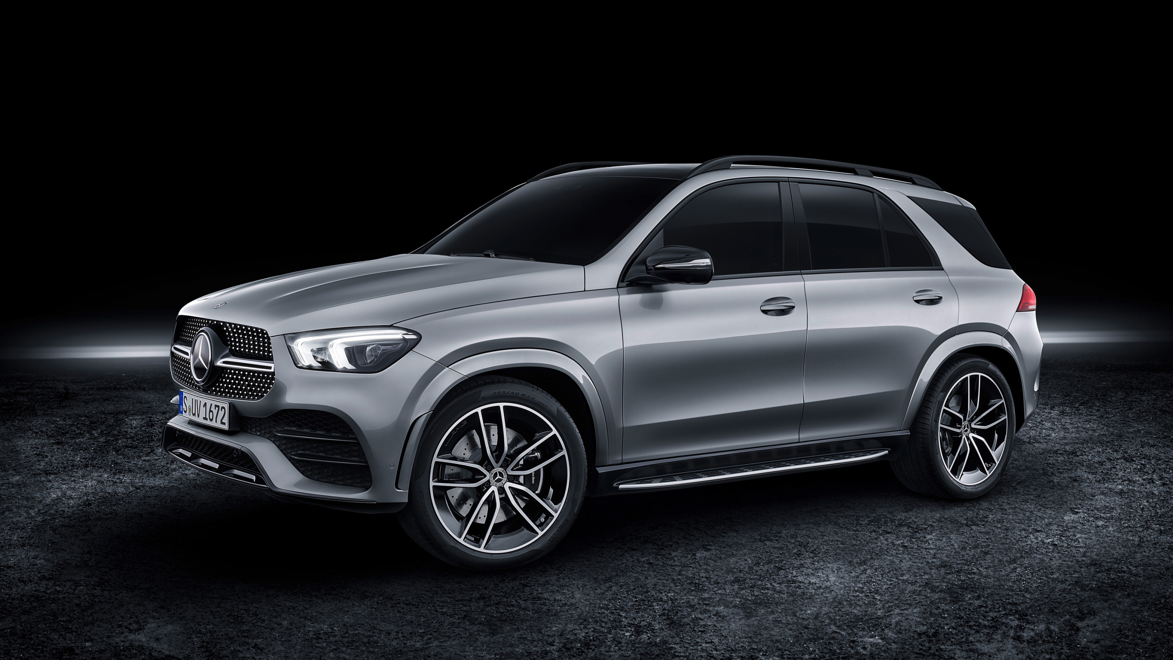 Mercedes-Benz GLE, Car desktop wallpapers, AMG Line, Luxurious SUV, 3840x2160 4K Desktop