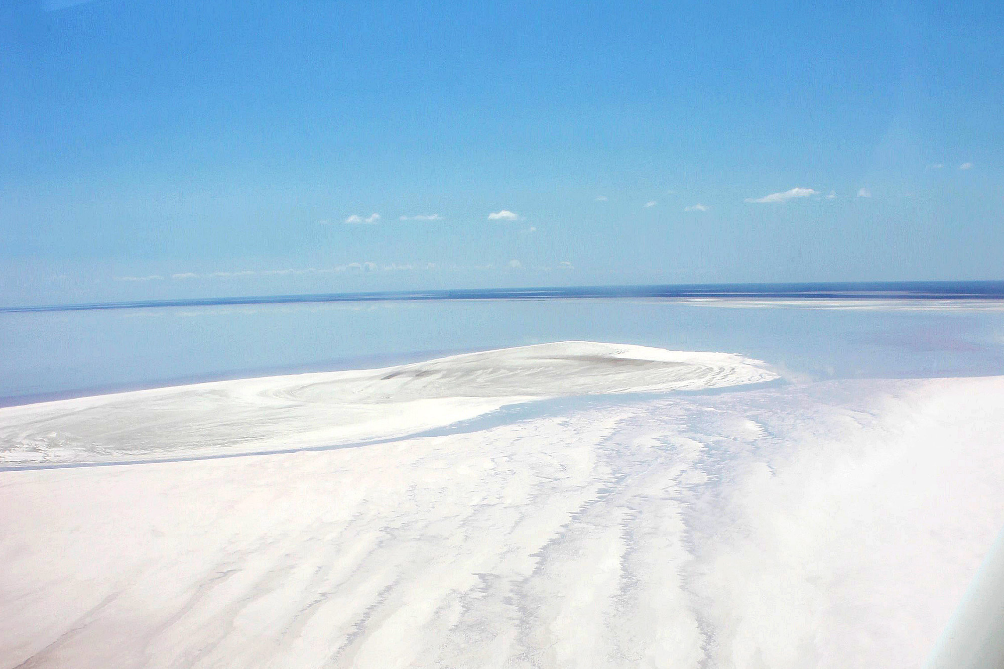 Eyre Lake, Outback scenic flights, Historic Marree Hotel, Unforgettable journey, 2000x1340 HD Desktop