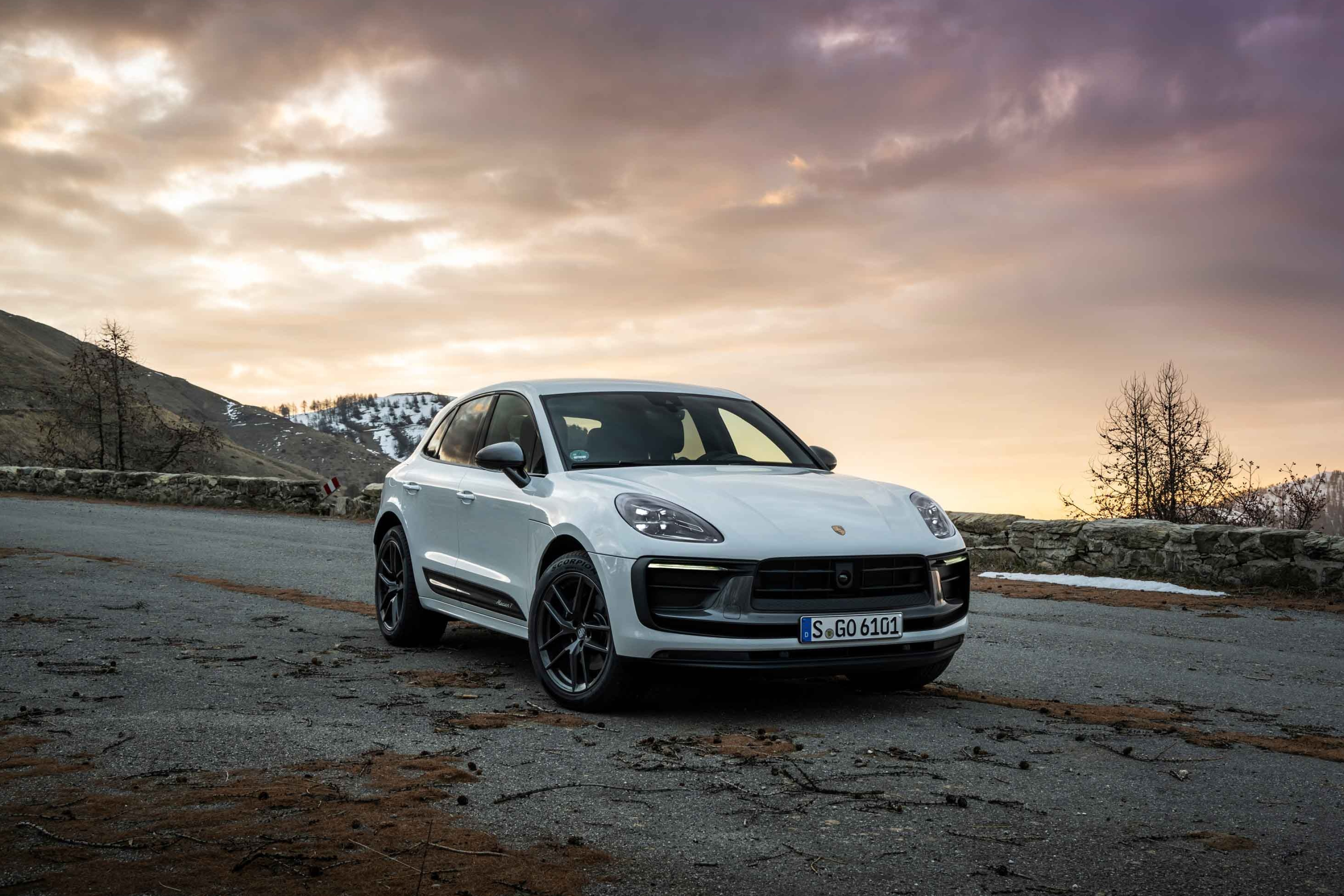 Porsche Macan, Pure white allure, Unmatched elegance, Dailyrevs delight, 3240x2160 HD Desktop