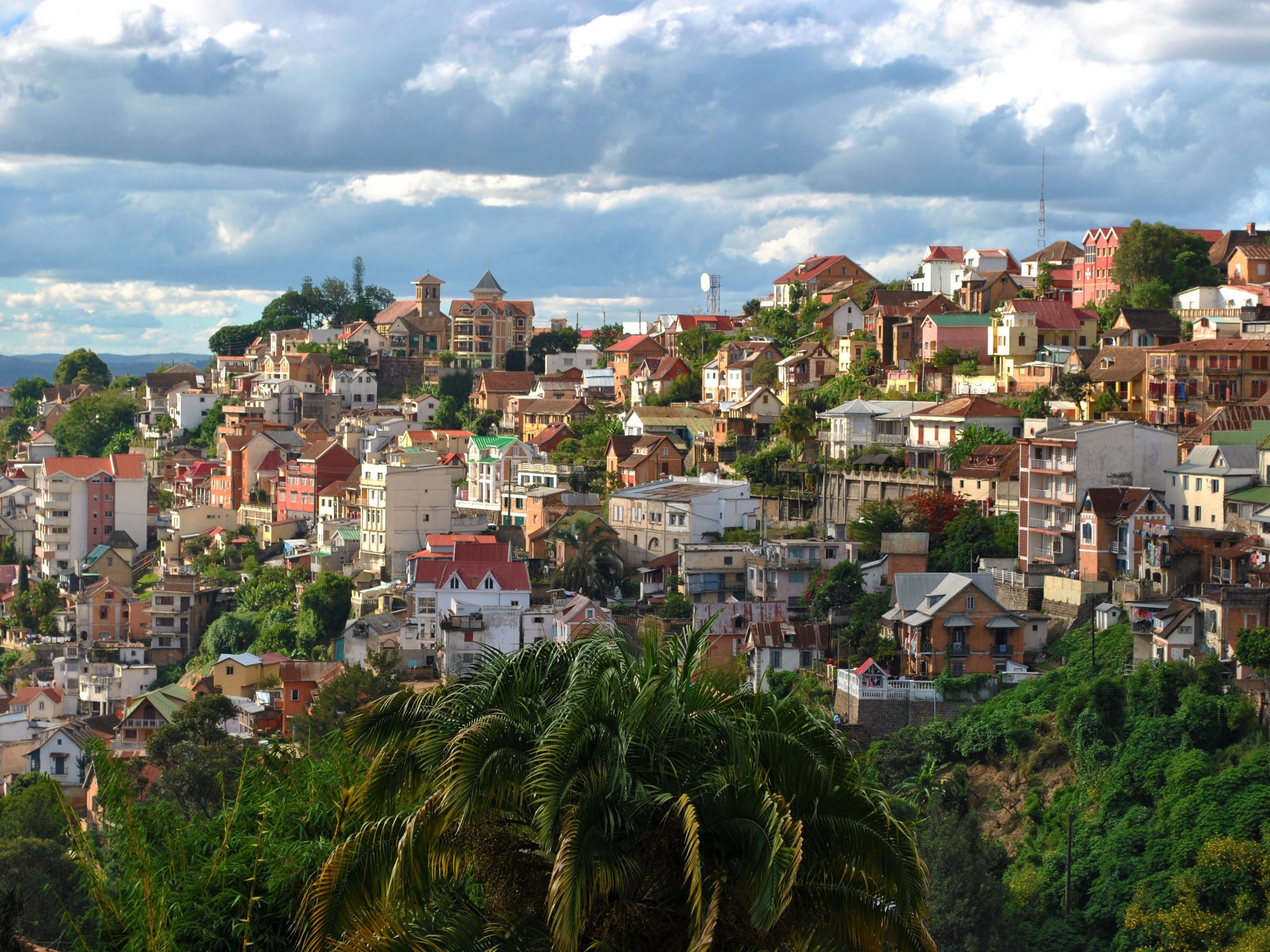 Antananarivo services, Tourist experiences, Local hospitality, Authentic cuisine, 2800x2100 HD Desktop