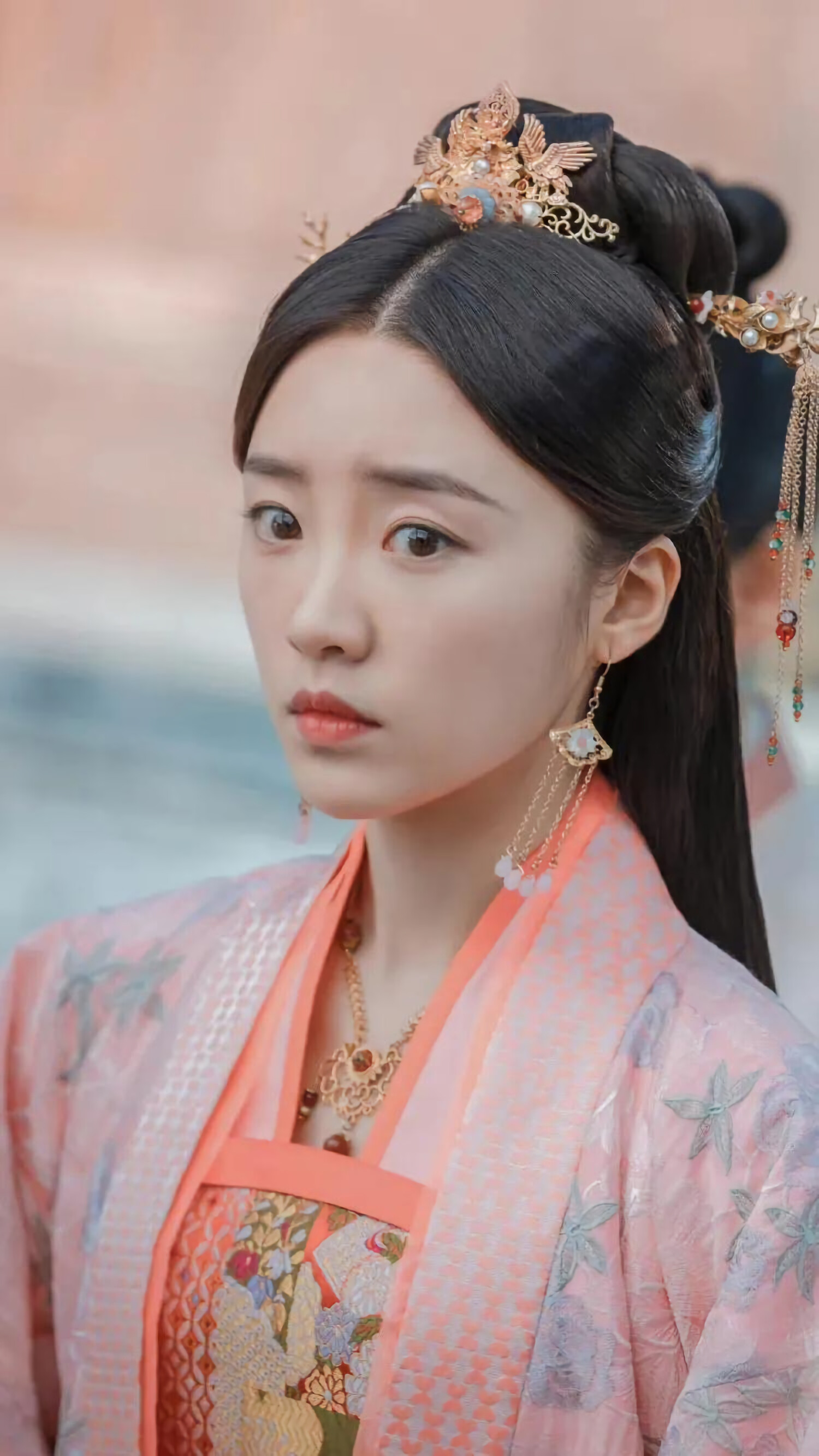 Yue Zhang, TV show actress, Natural talent, Compelling storytelling, 1500x2670 HD Phone