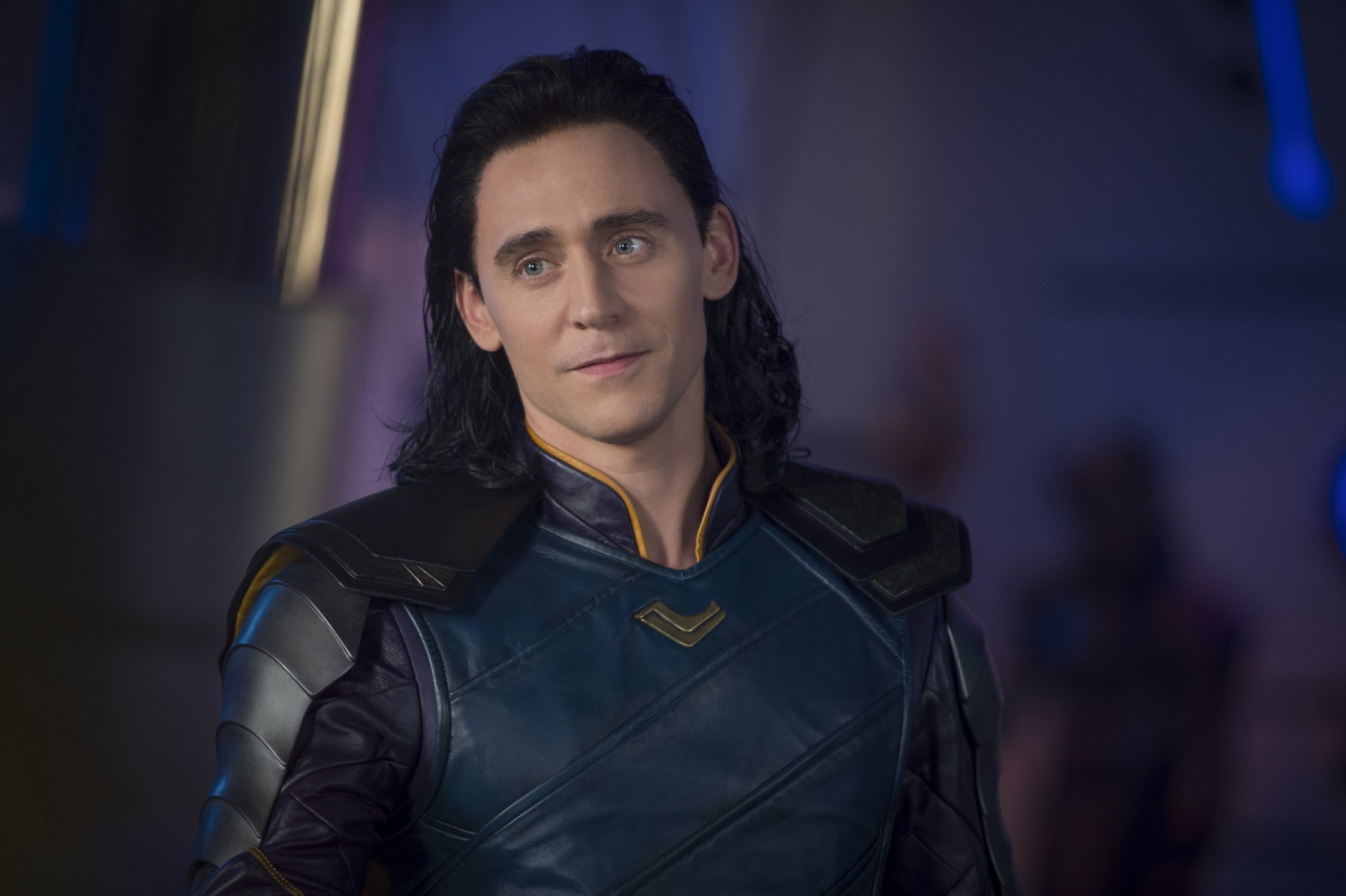 Tom Hiddleston, Super hero, Thor: Ragnarok, 2160x1440 HD Desktop