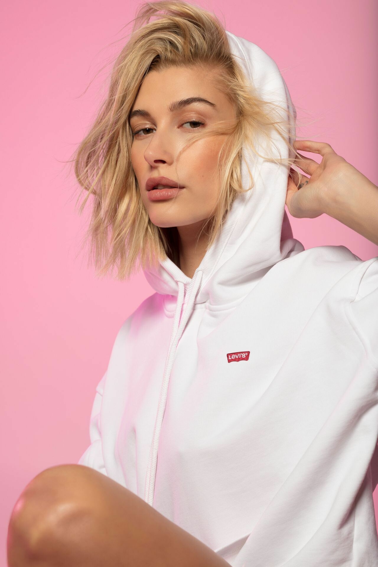 Hailey Bieber, Levis photoshoot, Fashion style, Hailey Baldwin, 1280x1920 HD Phone
