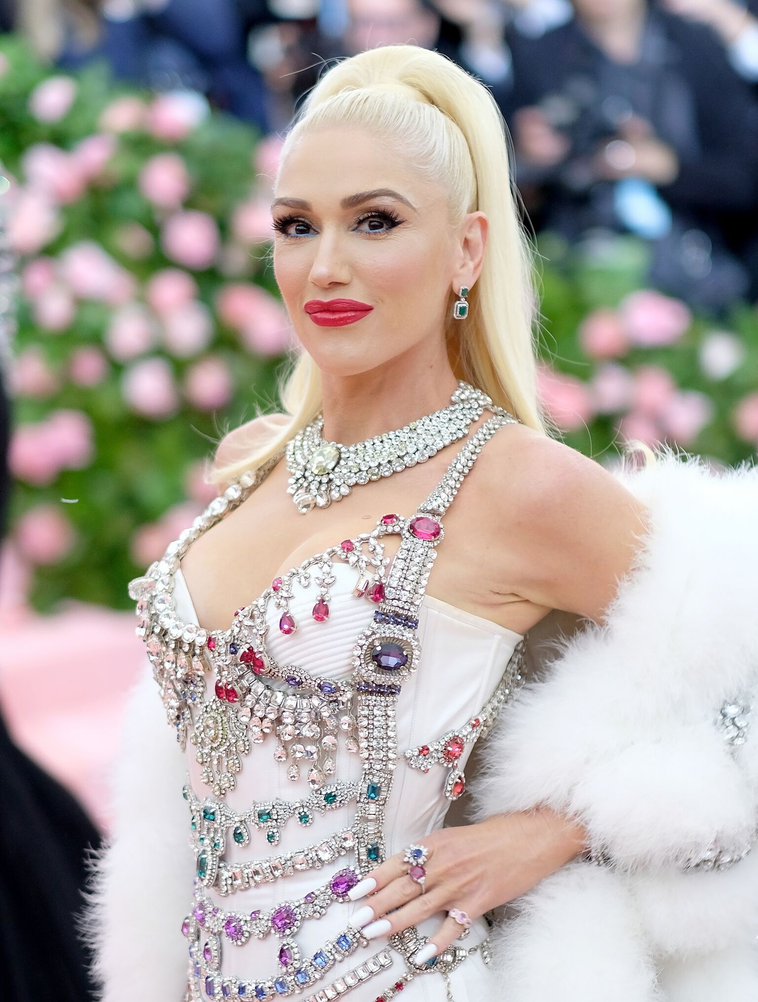 Met Gala 2019, Gwen Stefani Wallpaper, 1540x2040 HD Phone