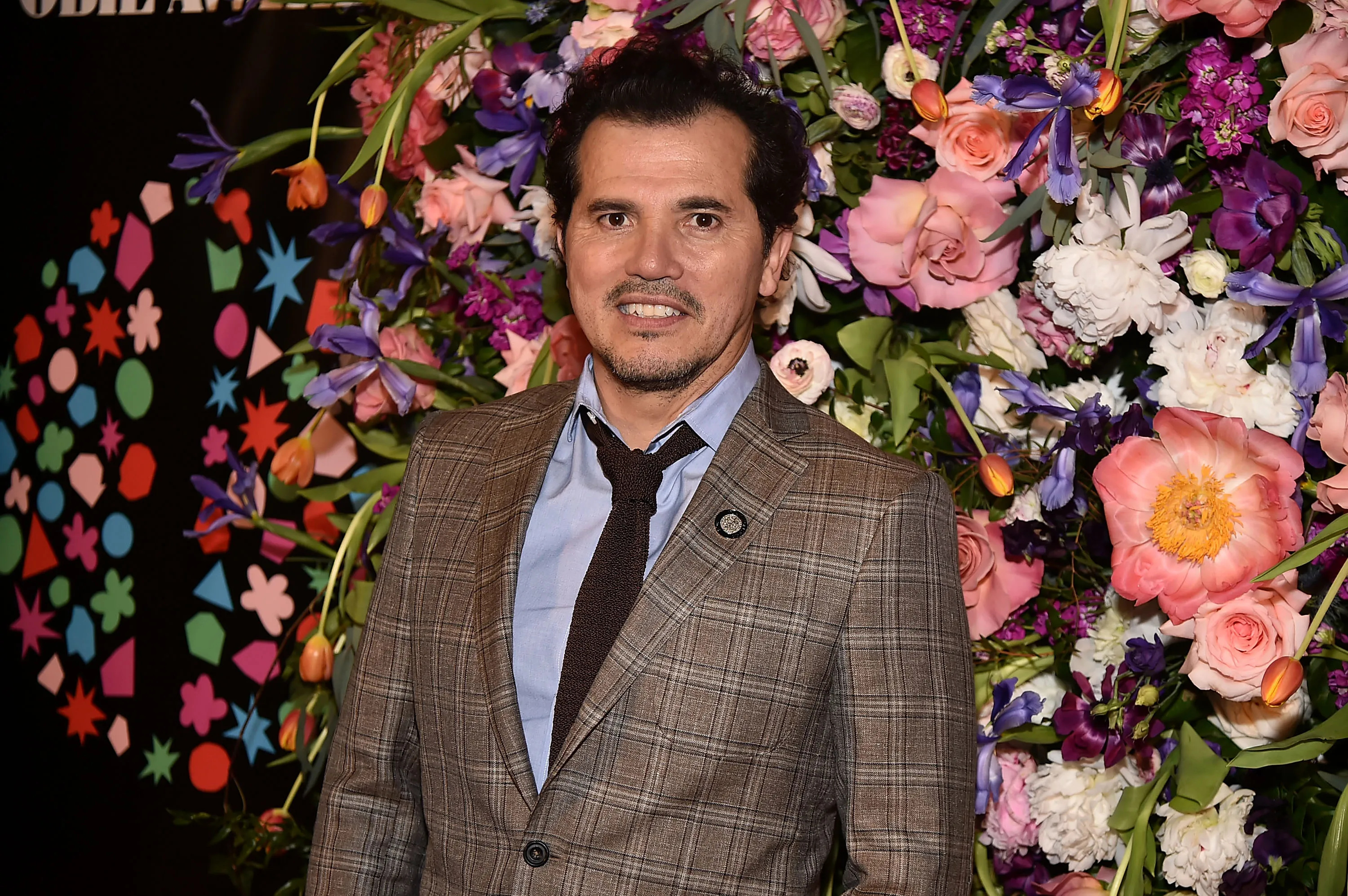 John Leguizamo, Encanto star, Christmas action movie, Talented actor, 3000x2000 HD Desktop