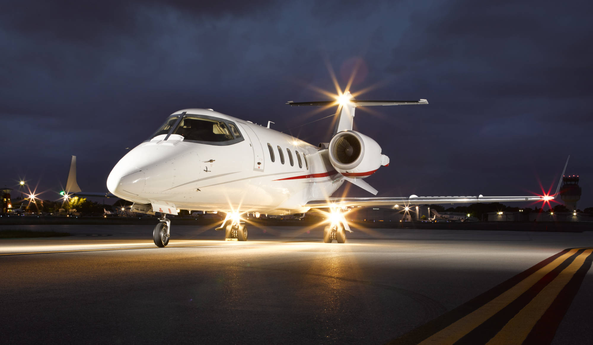 LearJet 60, Bombardier LearJet 60, Private charter jet, 2000x1170 HD Desktop
