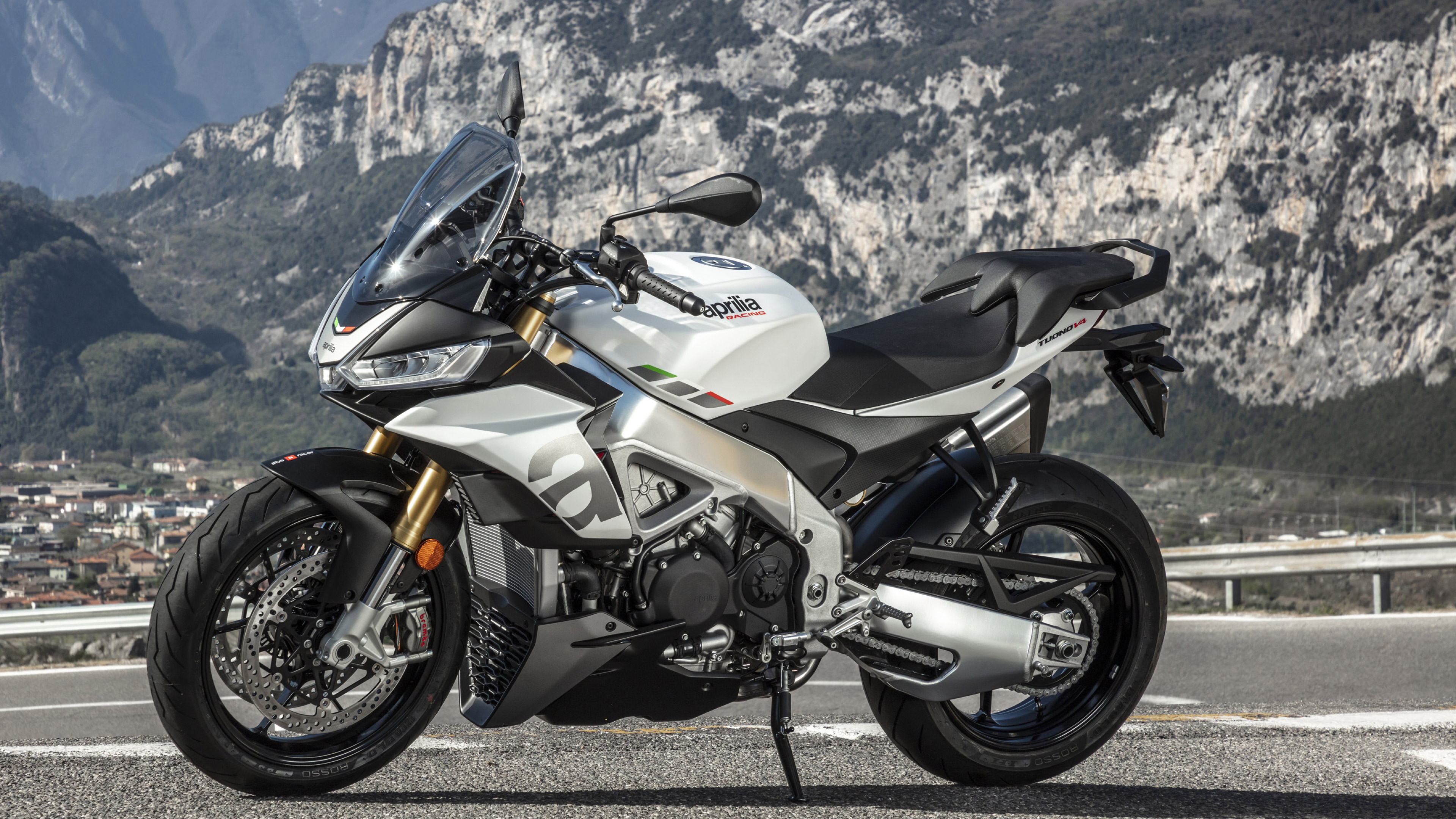 Aprilia Tuono V4, 2021 Edition, High Performance, Italian Design, 3840x2160 4K Desktop