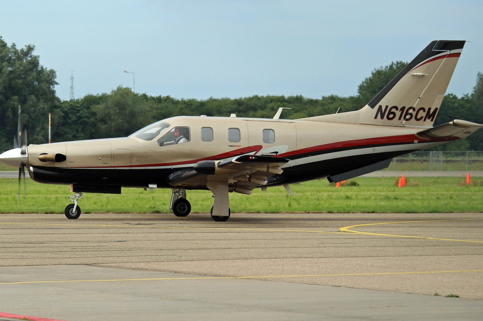 Socata TBM 850, Aircraft photography, Jan Bekker photos, Aviation enthusiasts, 1920x1280 HD Desktop