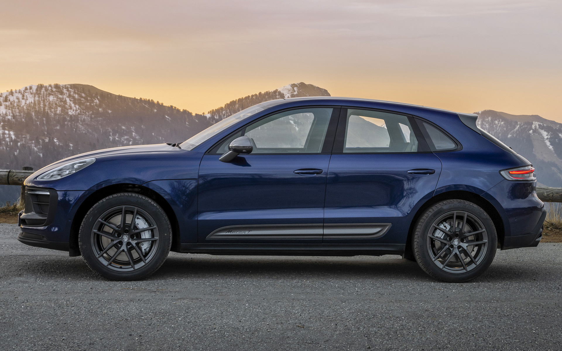 Porsche Macan, 2022 edition, Turbocharged power, Stunning visuals, 1920x1200 HD Desktop