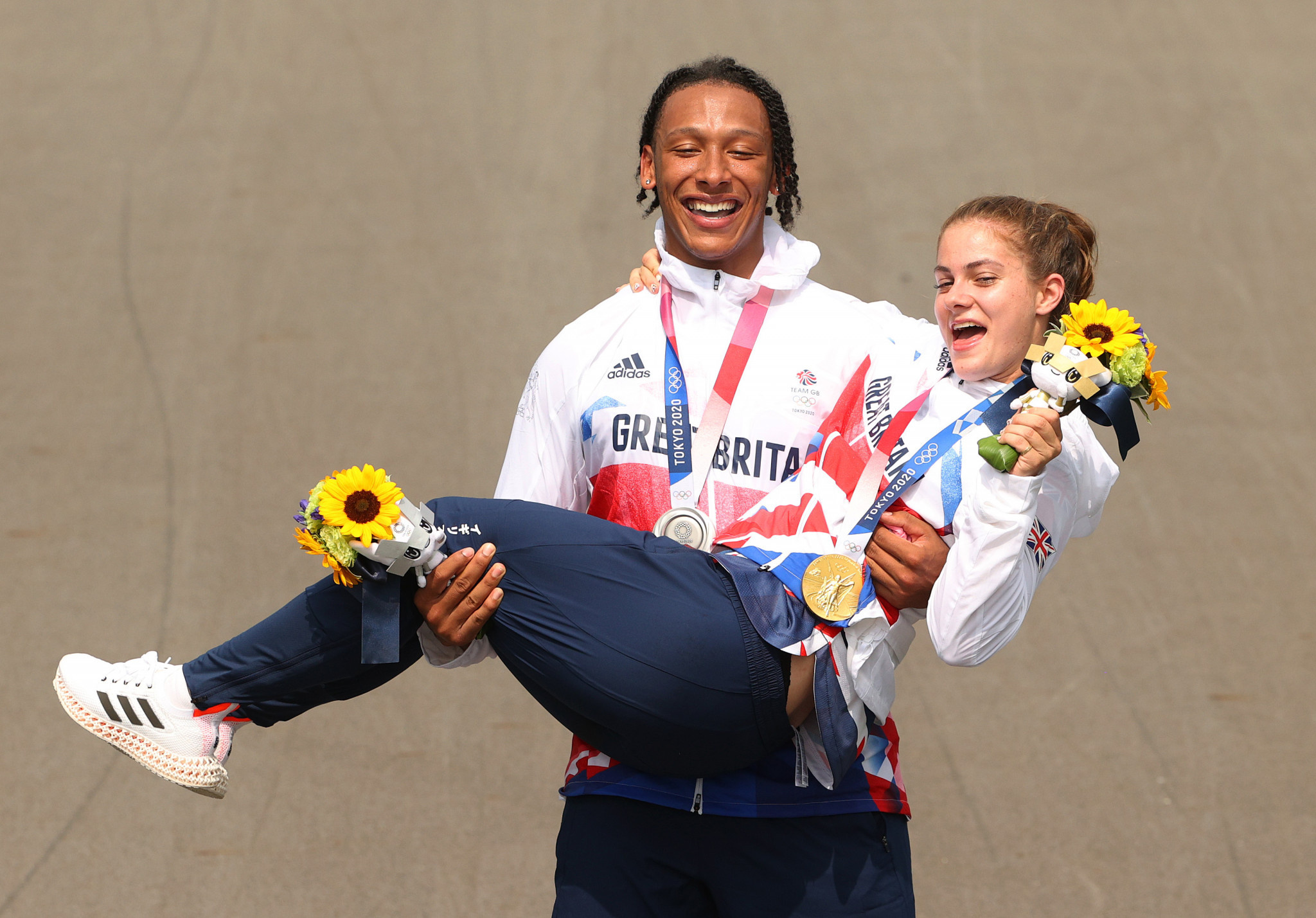 Bethany Shriever, Olympic BMX title, Pajon's reign, British rider, 2050x1430 HD Desktop