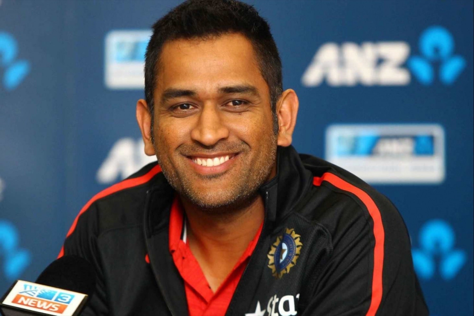 Mahendra Singh Dhoni, BCCI cricket jacket, press conference microphone, HD Desktop wallpaper