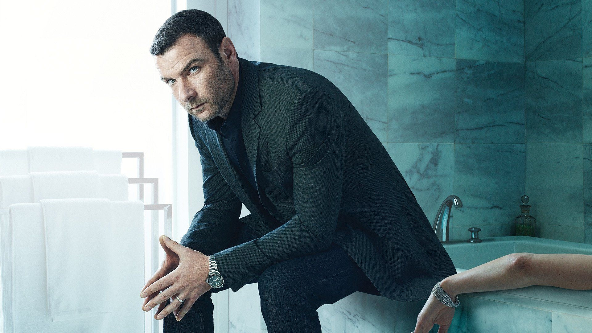 Ray Donovan, Crime drama, Family secrets, Intriguing plotline, 1920x1080 Full HD Desktop