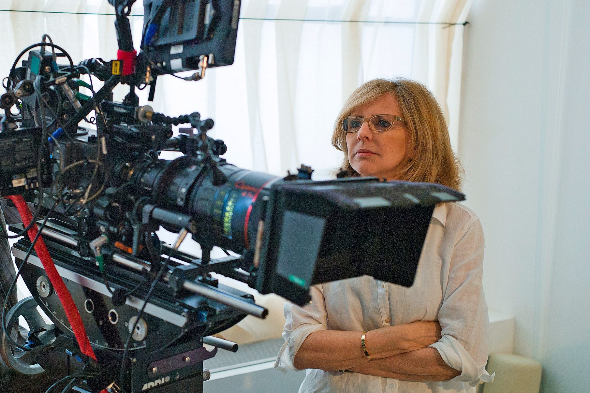 Nancy Meyers, The Intern director, Best male character, Hollywood industry, 2000x1340 HD Desktop