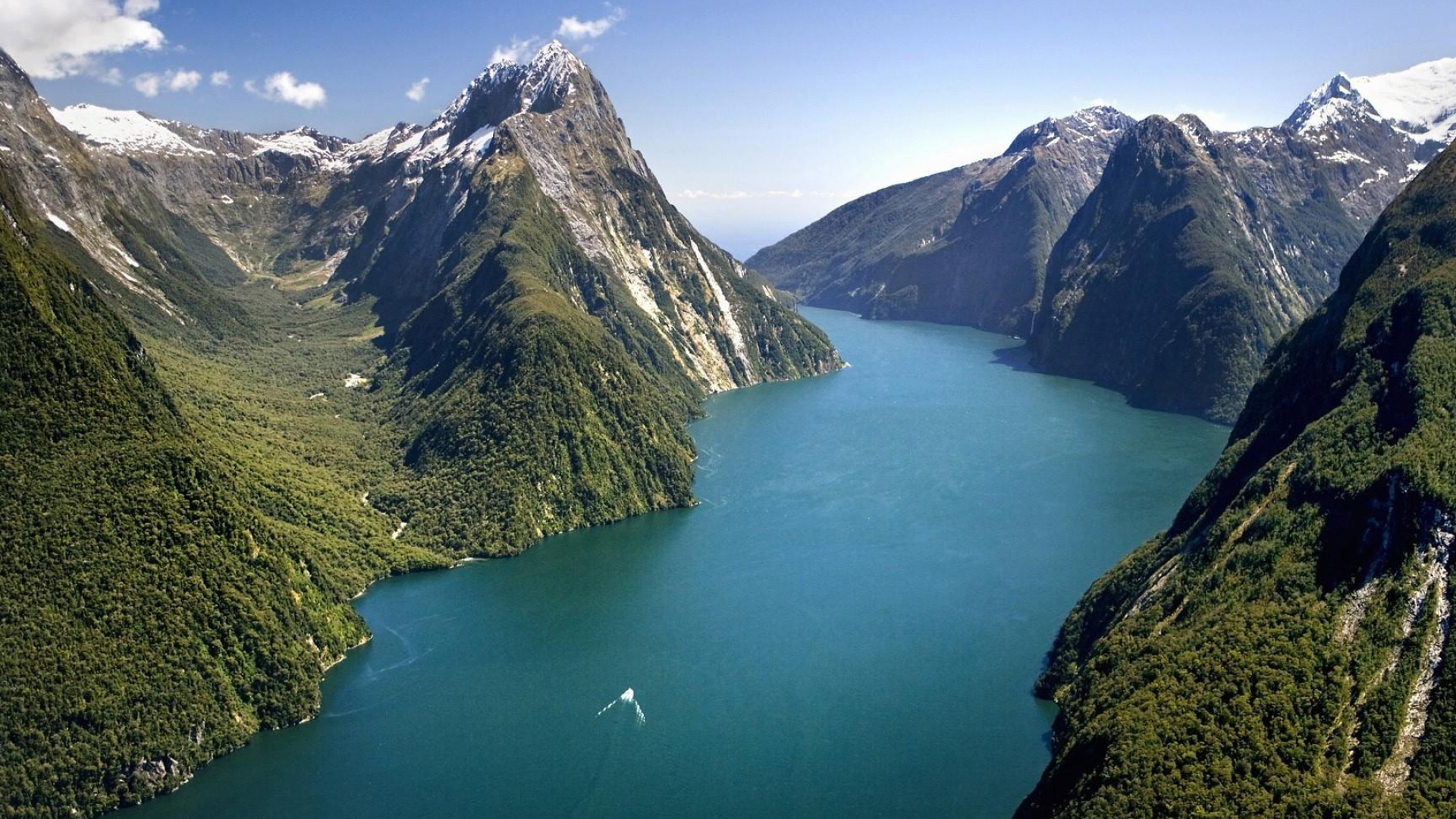 Fiordland National Park, Captivating wallpapers, Serene landscapes, Nature's masterpiece, 1920x1080 Full HD Desktop