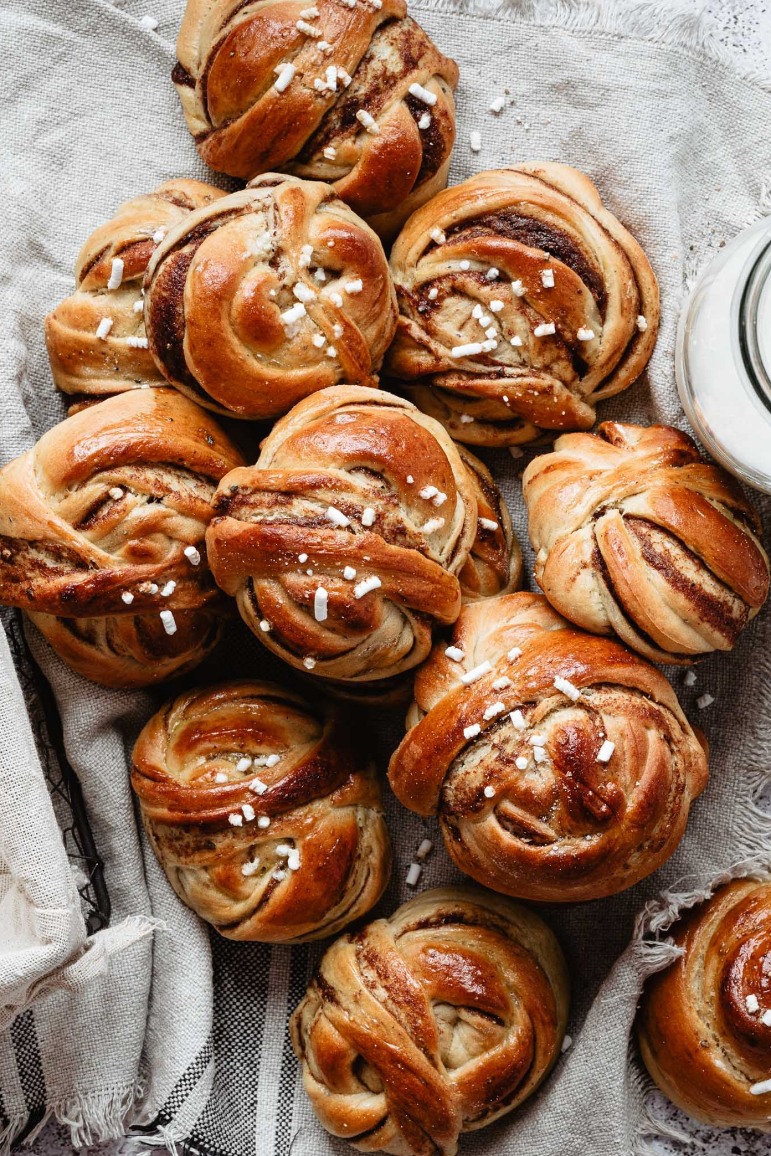 Swedish cardamom buns, Bun Wallpaper, 1500x2250 HD Phone