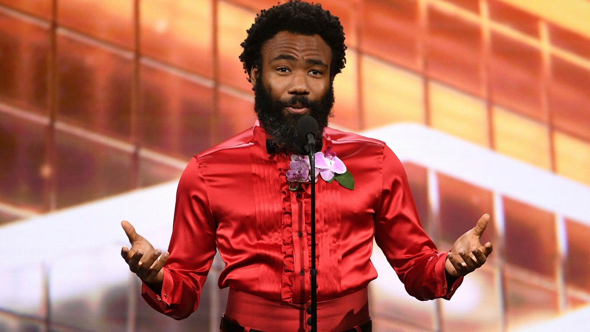 Donald Glover, Actor and musician, Stylish beard, GQ fashion look, 1920x1080 Full HD Desktop