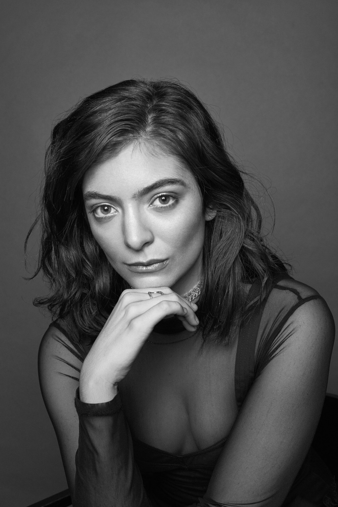 Lorde, Music, Monochrome, Bruwalfas, 1340x2000 HD Phone