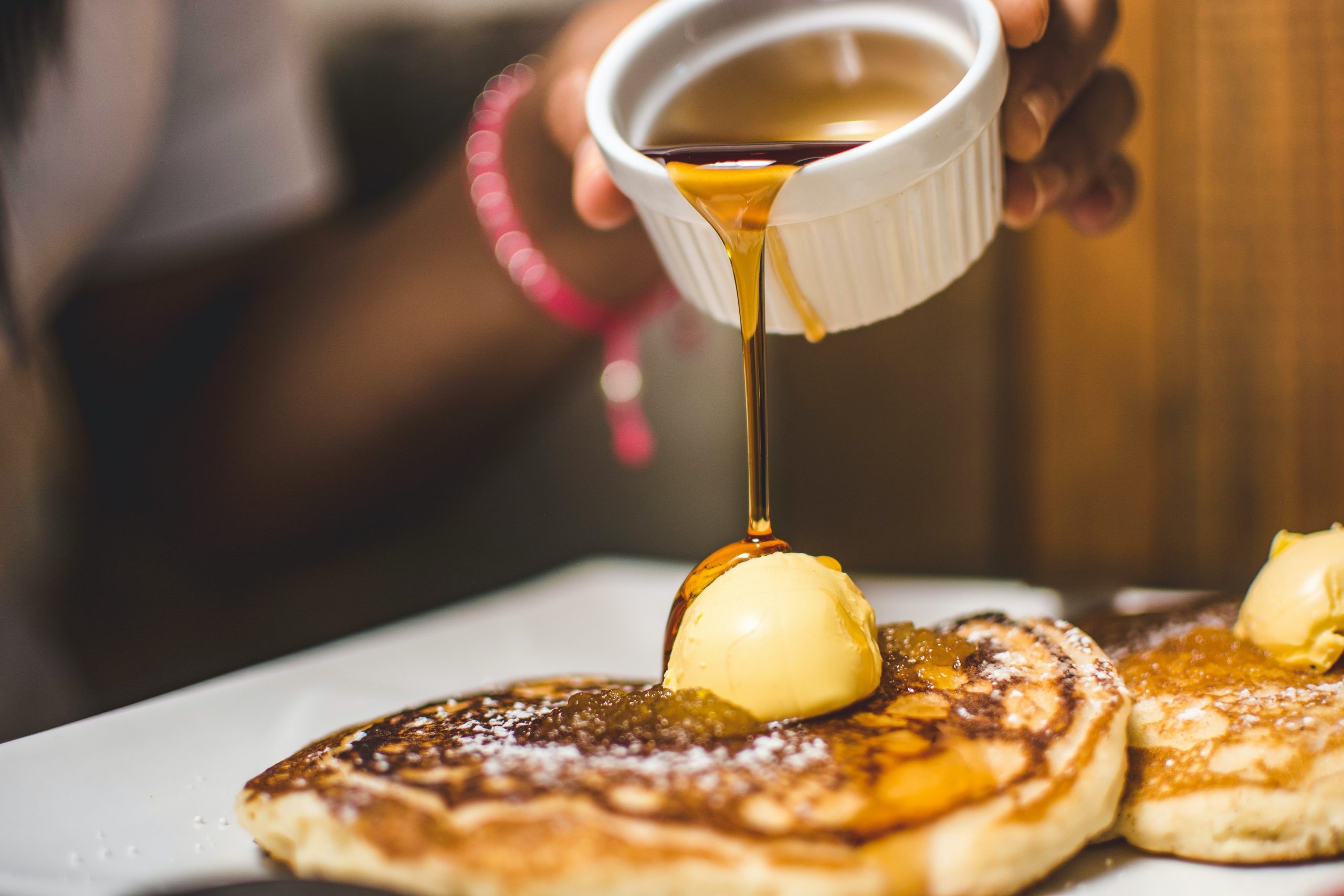 Maple syrup in Israel, Sweet Israeli delight, Local delicacy, Unique flavor, 2560x1710 HD Desktop