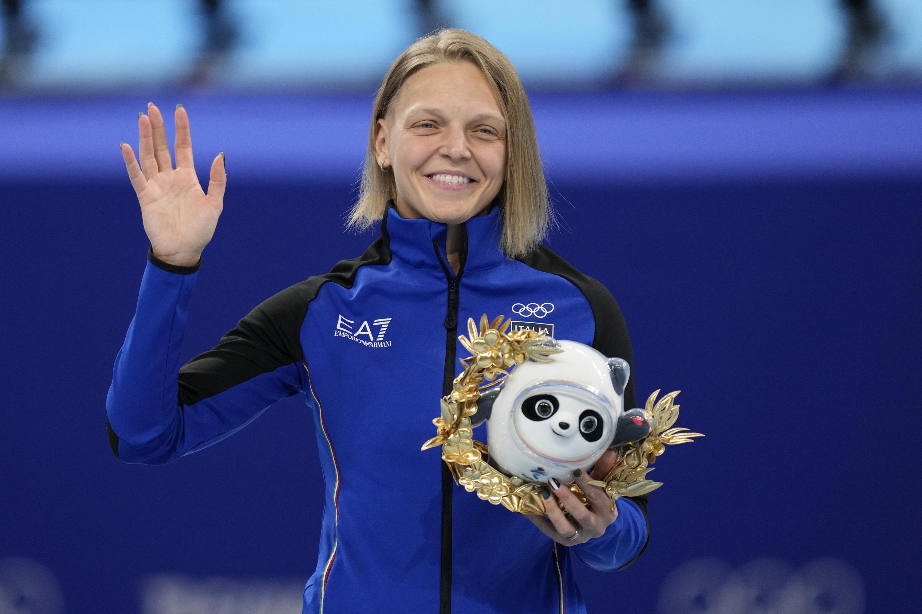 Arianna Fontana, Short track medal, China wins, Men's race, 3000x2000 HD Desktop