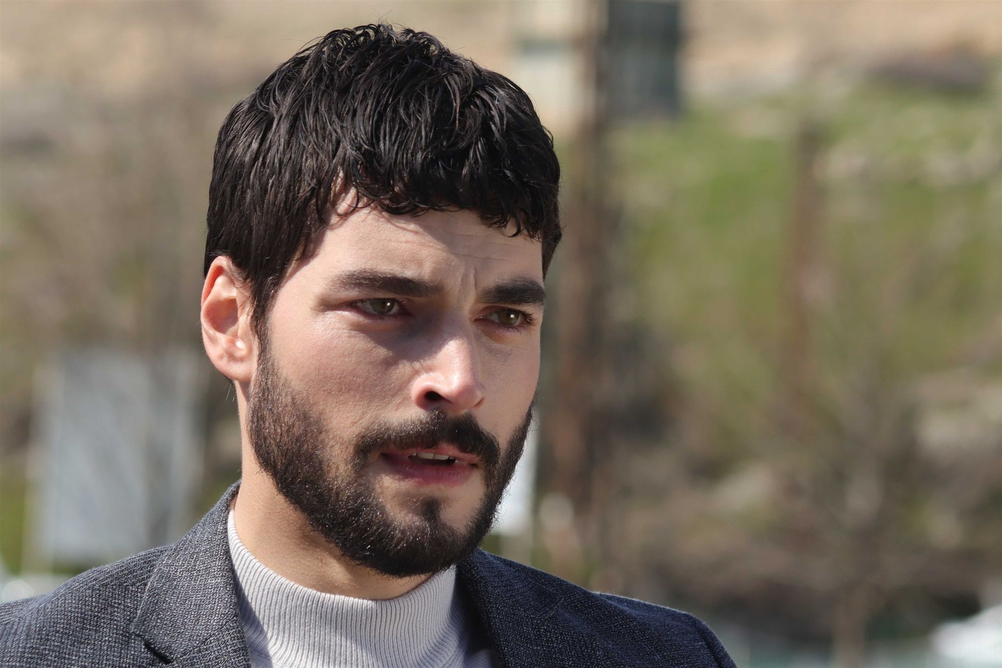 Hercai series, Miran and Akin Akinozu, Intense storyline, Powerful performances, 2050x1370 HD Desktop