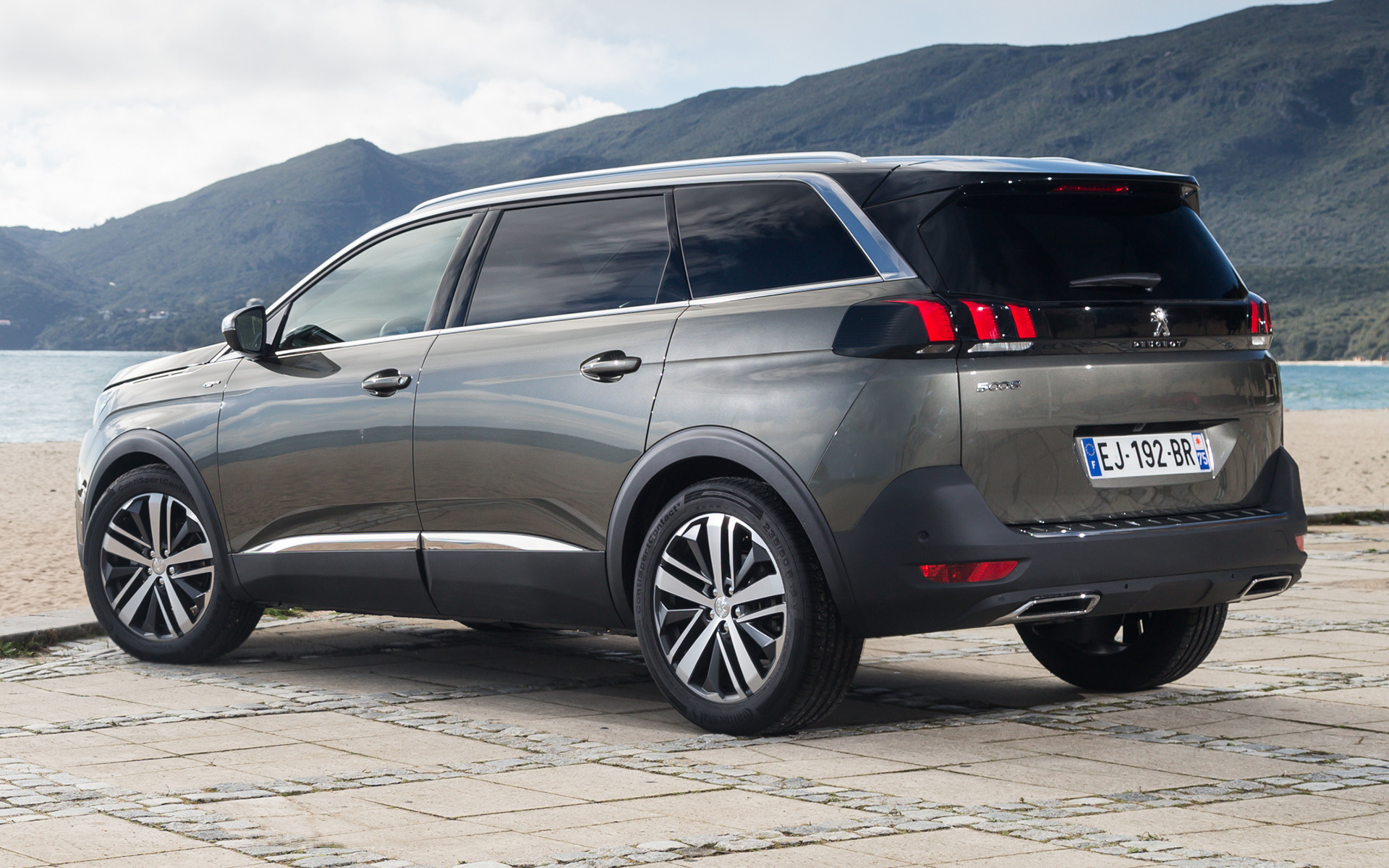 Peugeot 5008, Striking presence, Unrivalled versatility, Cutting-edge technology, 1920x1200 HD Desktop