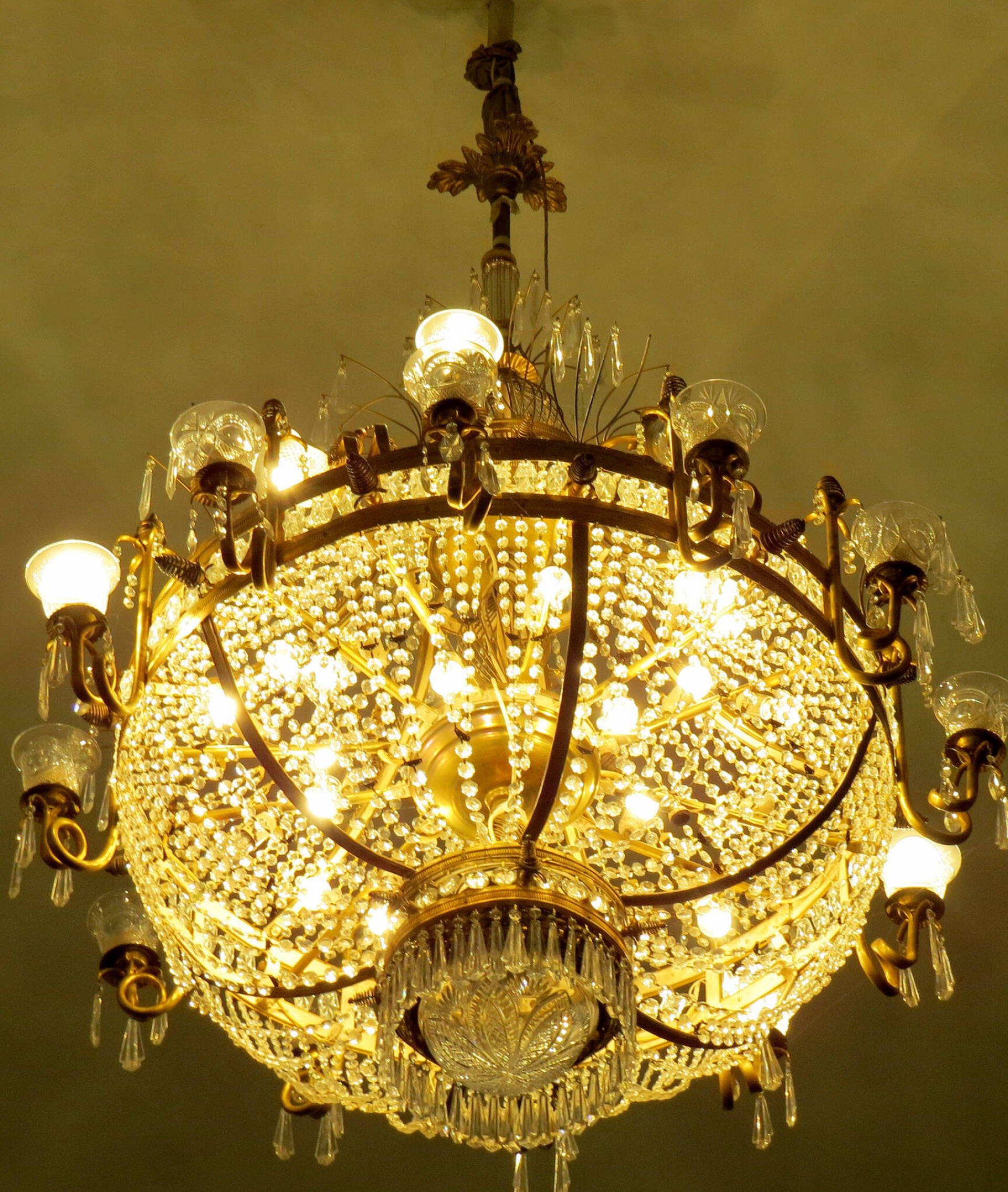 Theatre image, Crystal chandelier, Energy, Captivating visual spectacle, 1920x2280 HD Phone