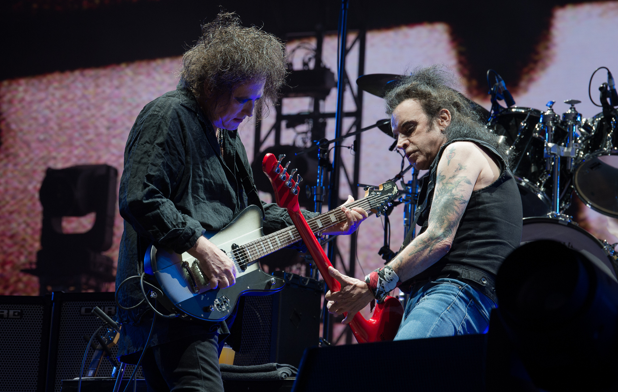 Robert Smith and Simon Gallup, The Cure Wallpaper, 2000x1270 HD Desktop