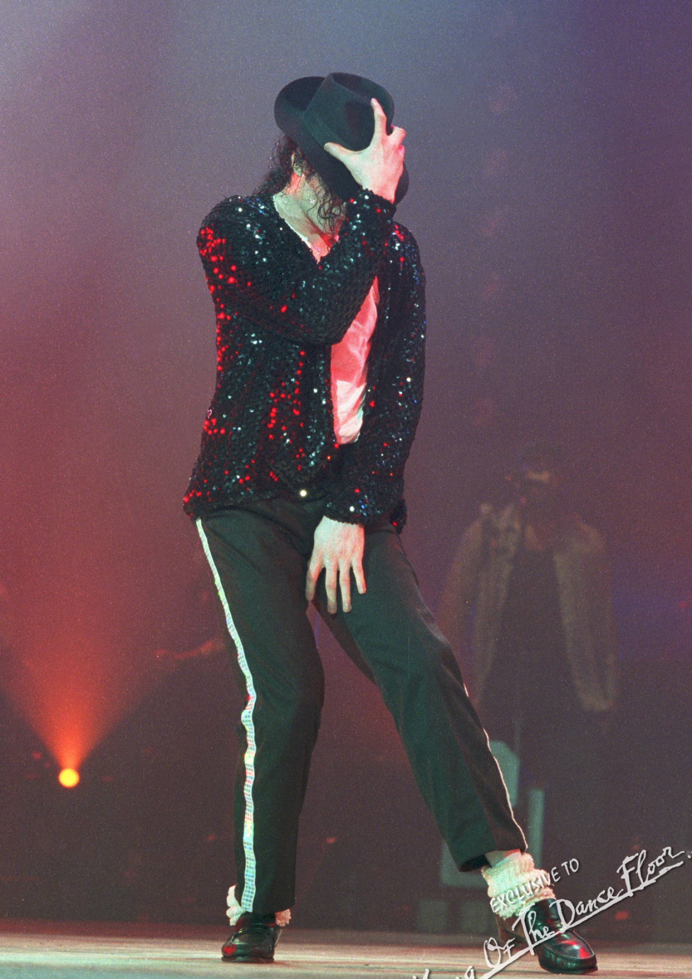 Moonwalk Dance (Sports), Michael Jackson's iconic move, Dance inspiration, Music legend, 1420x2000 HD Phone