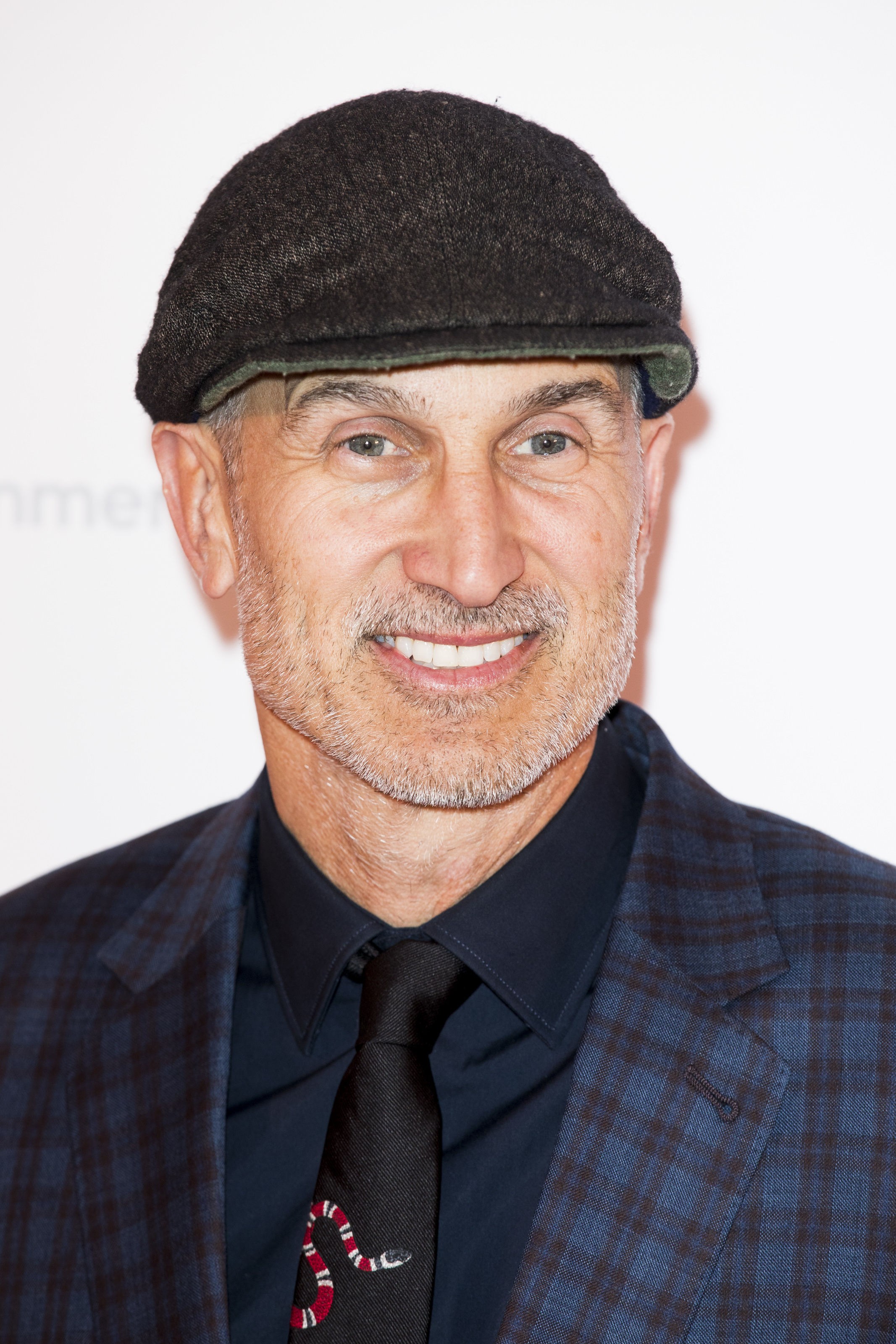 Craig Gillespie, Portrait, Movies, Director, 2140x3200 HD Phone