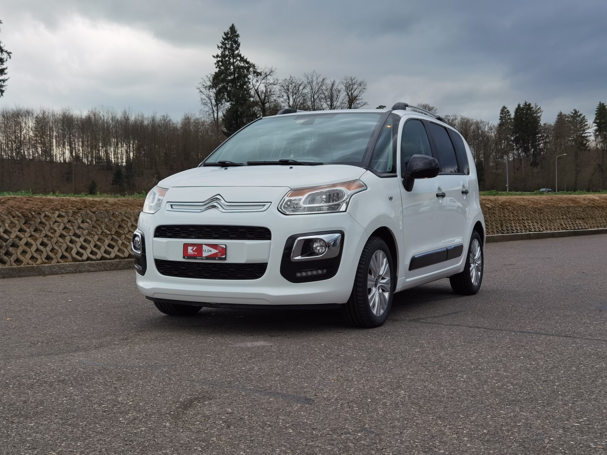 Citroen C3 Picasso, Pure tech sduction, 108000 km, Fr 8400 chf, 2050x1540 HD Desktop