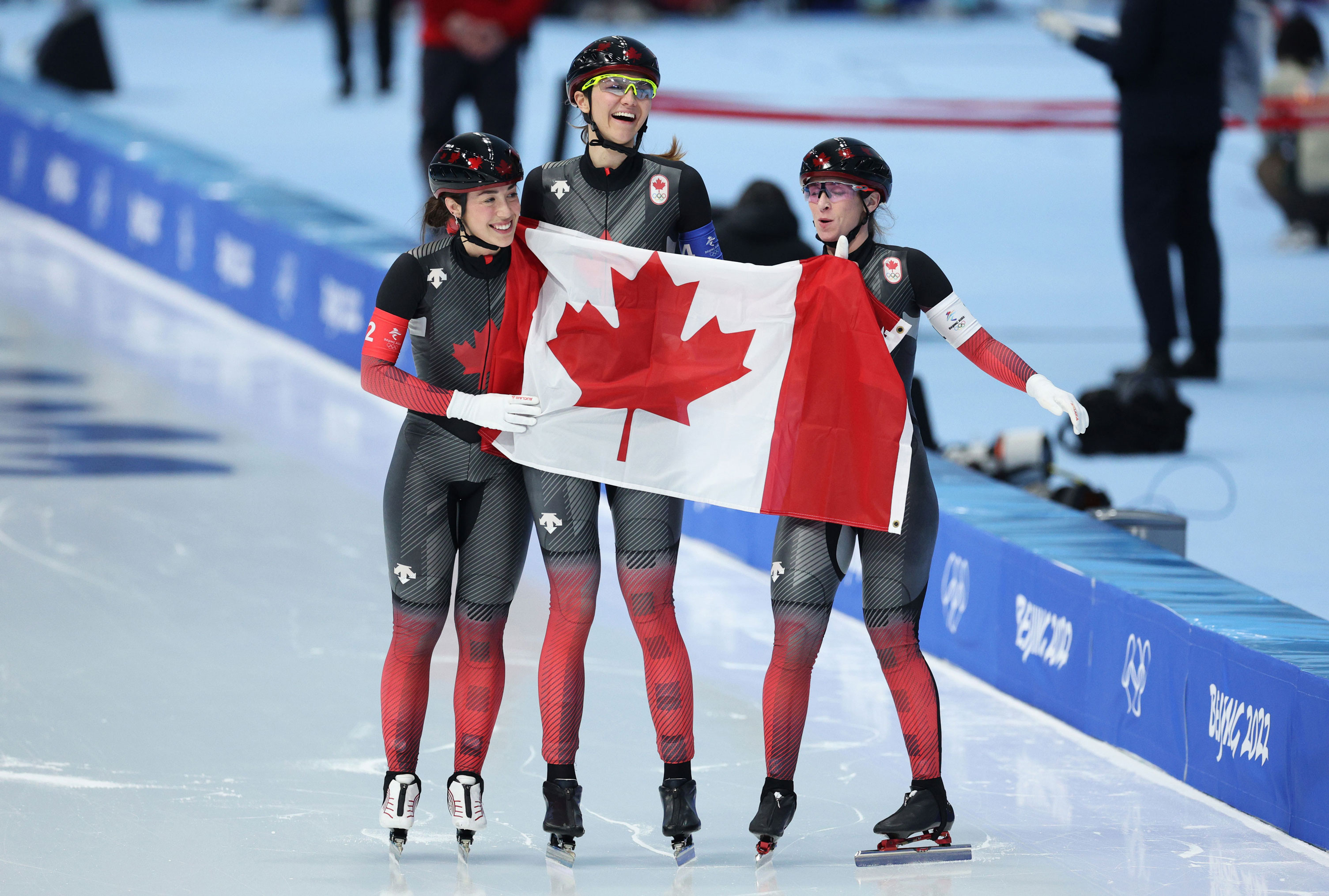 Canada, Speed Skating, Gold, Japanese Crash, 3010x2030 HD Desktop