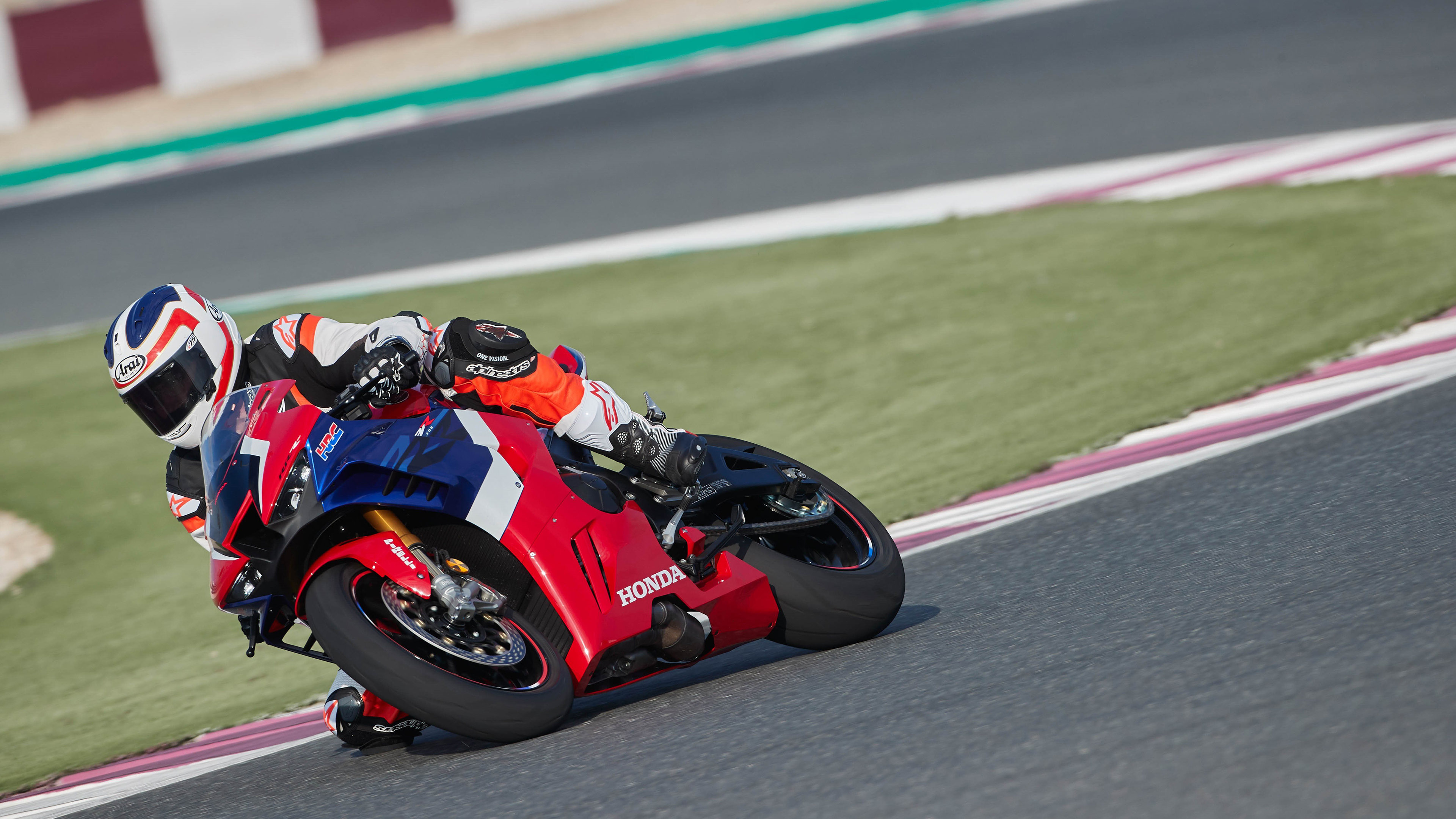 Honda CBR1000RR, Cutting-edge engineering, Thrilling acceleration, Razor-sharp handling, 3840x2160 4K Desktop