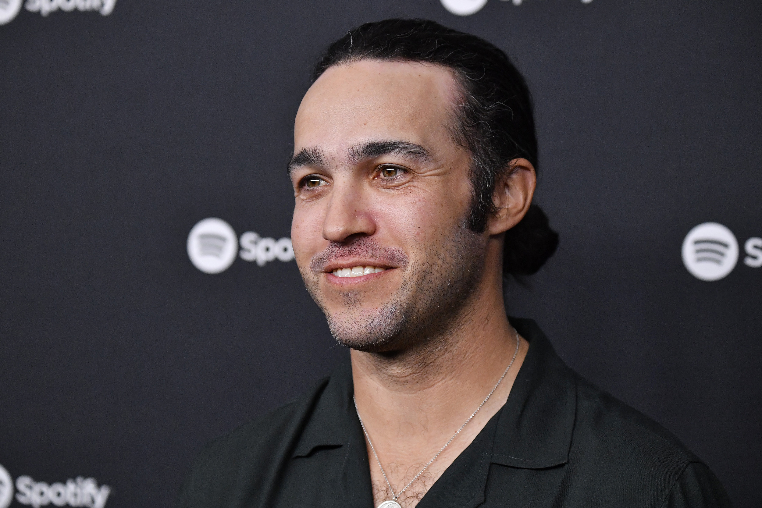 Spotify Host, Pete Wentz Wallpaper, 2500x1670 HD Desktop