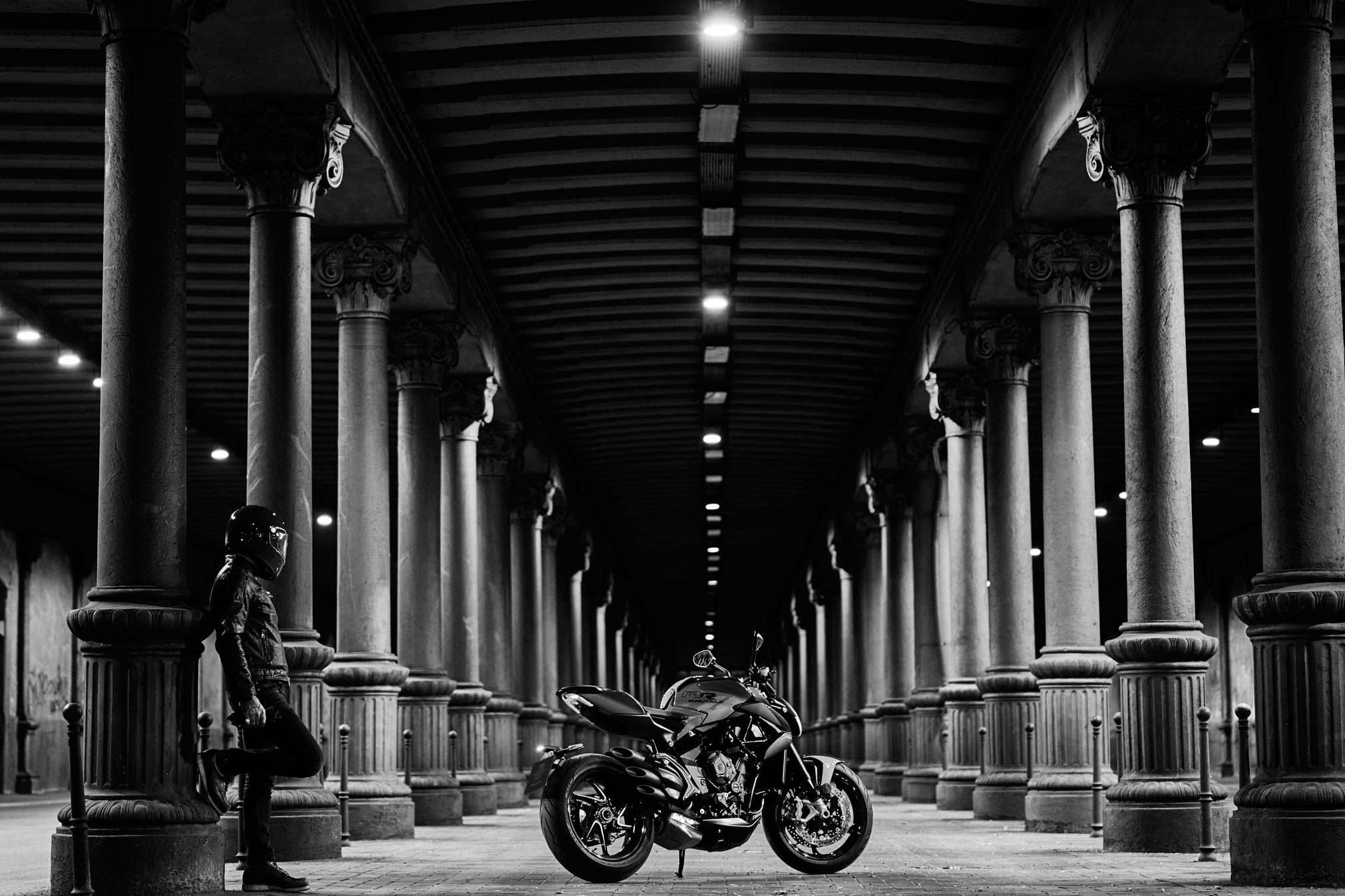 Monochrome, MV Agusta Brutale RR Wallpaper, 2030x1350 HD Desktop