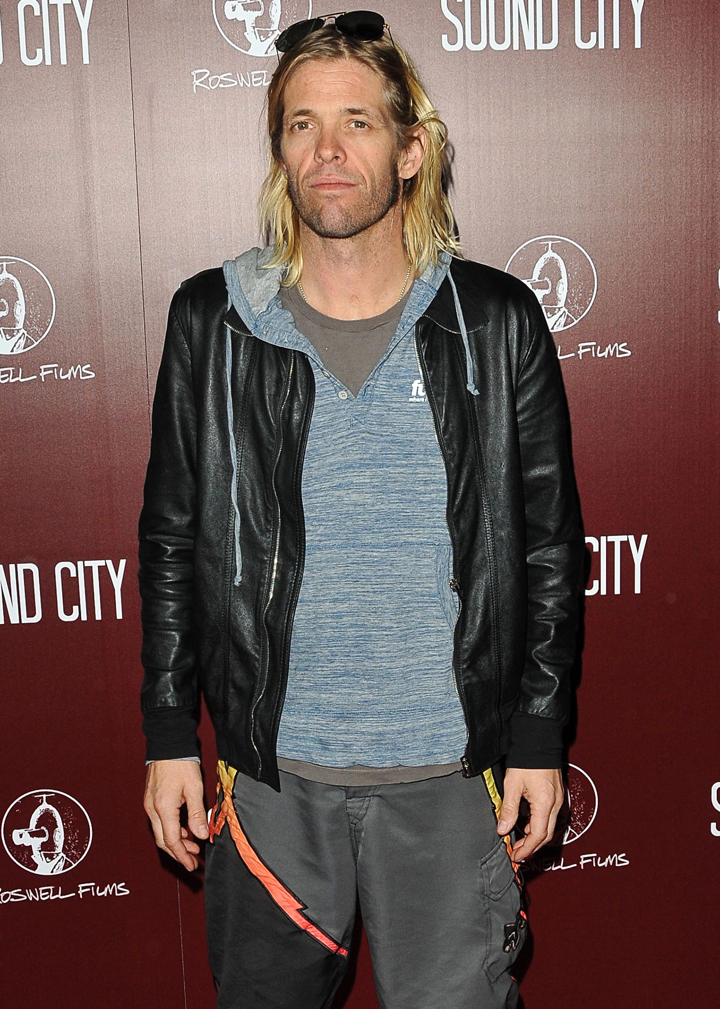 Taylor Hawkins, 10 Substances, System, Death, 1430x2000 HD Phone