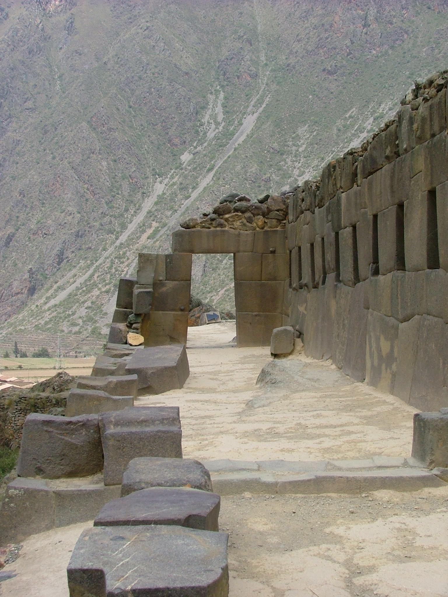 Ollantaytambo, Escala Initiative, Sustainable tourism, Local community, 1540x2050 HD Phone