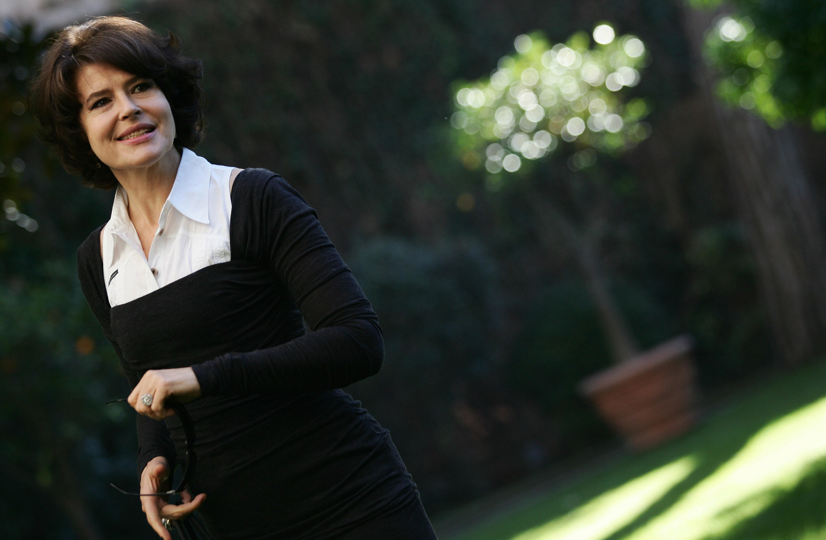 Fanny Ardant, Timeless grace, Iconic presence, Enigmatic allure, 3200x2100 HD Desktop