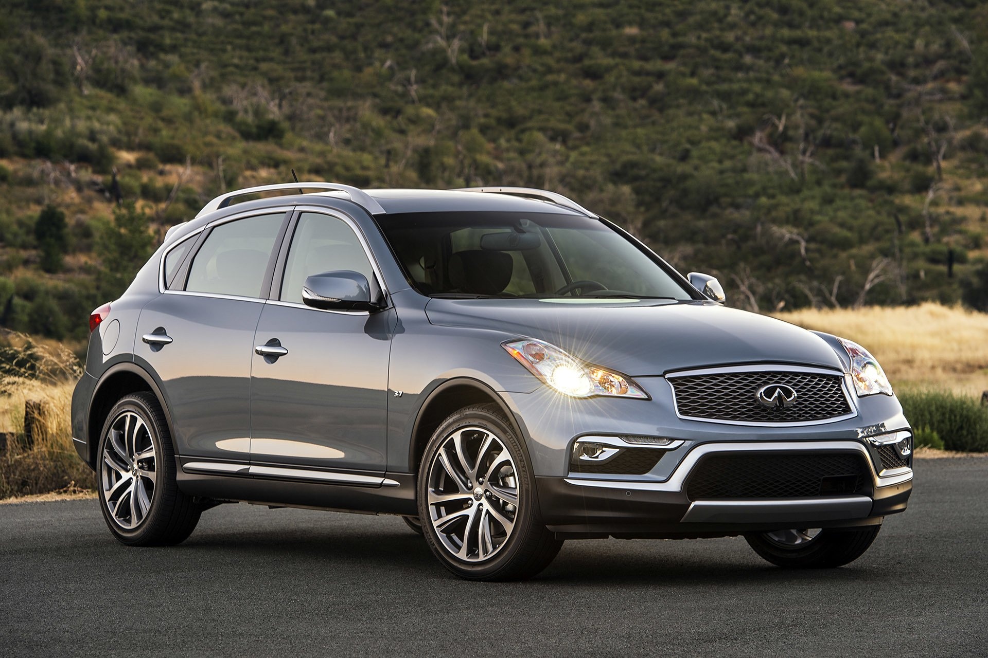 Infiniti QX50, Luxurious interior, Smooth and responsive, Intelligent Cruise Control, 1920x1280 HD Desktop