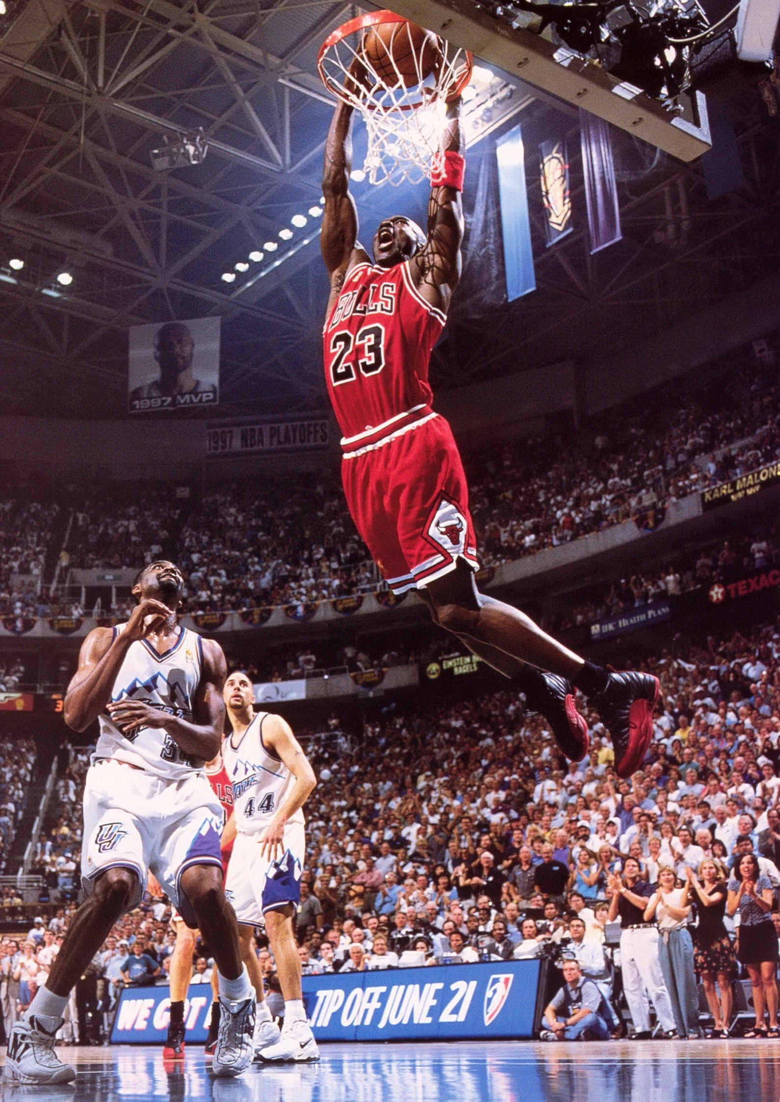 Michael Jordan, Air Jordan 12 sneakers, Chicago Bulls jersey, 1997 NBA Finals, HD Phone wallpaper