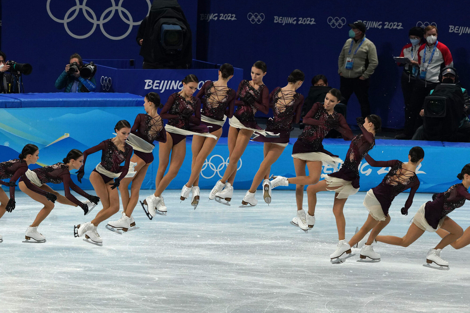 Anna Shcherbakova, Gold medal, Women's figure skating, New York Times coverage, 2000x1340 HD Desktop