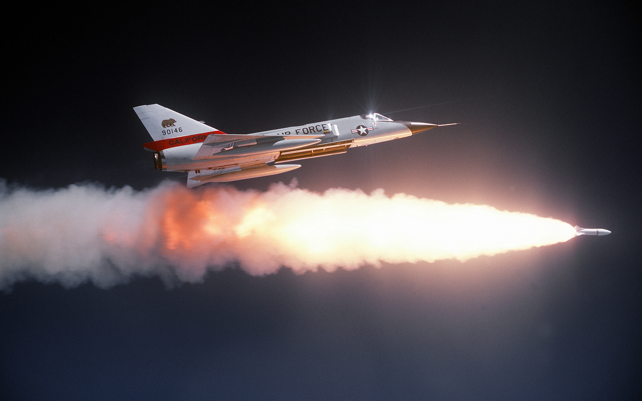 Convair Delta Dart, High-speed missions, Sleek design, Aviation marvel, 2560x1600 HD Desktop