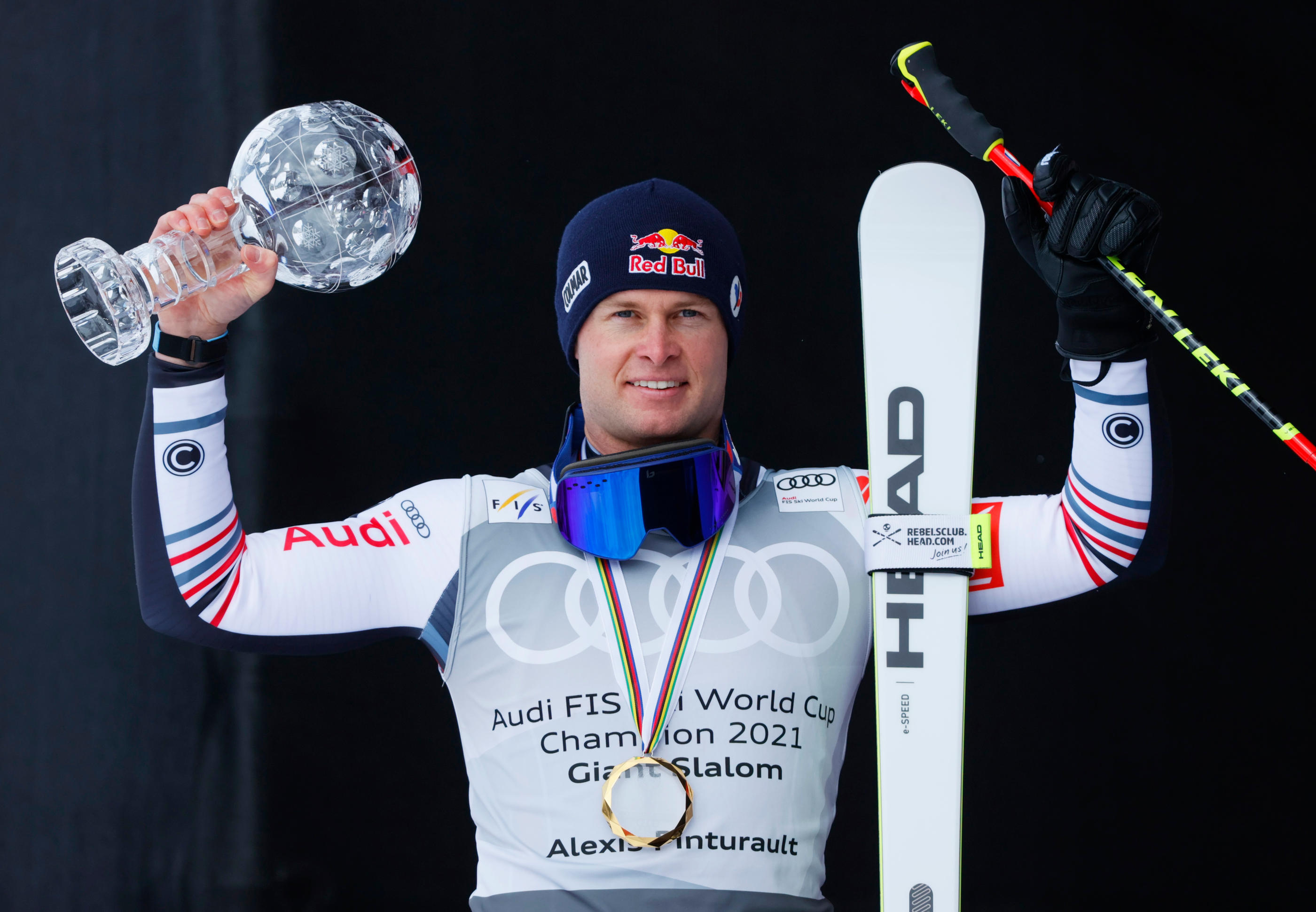 Big Crystal Globe trophy, Alexis Pinturault Wallpaper, 2800x1950 HD Desktop