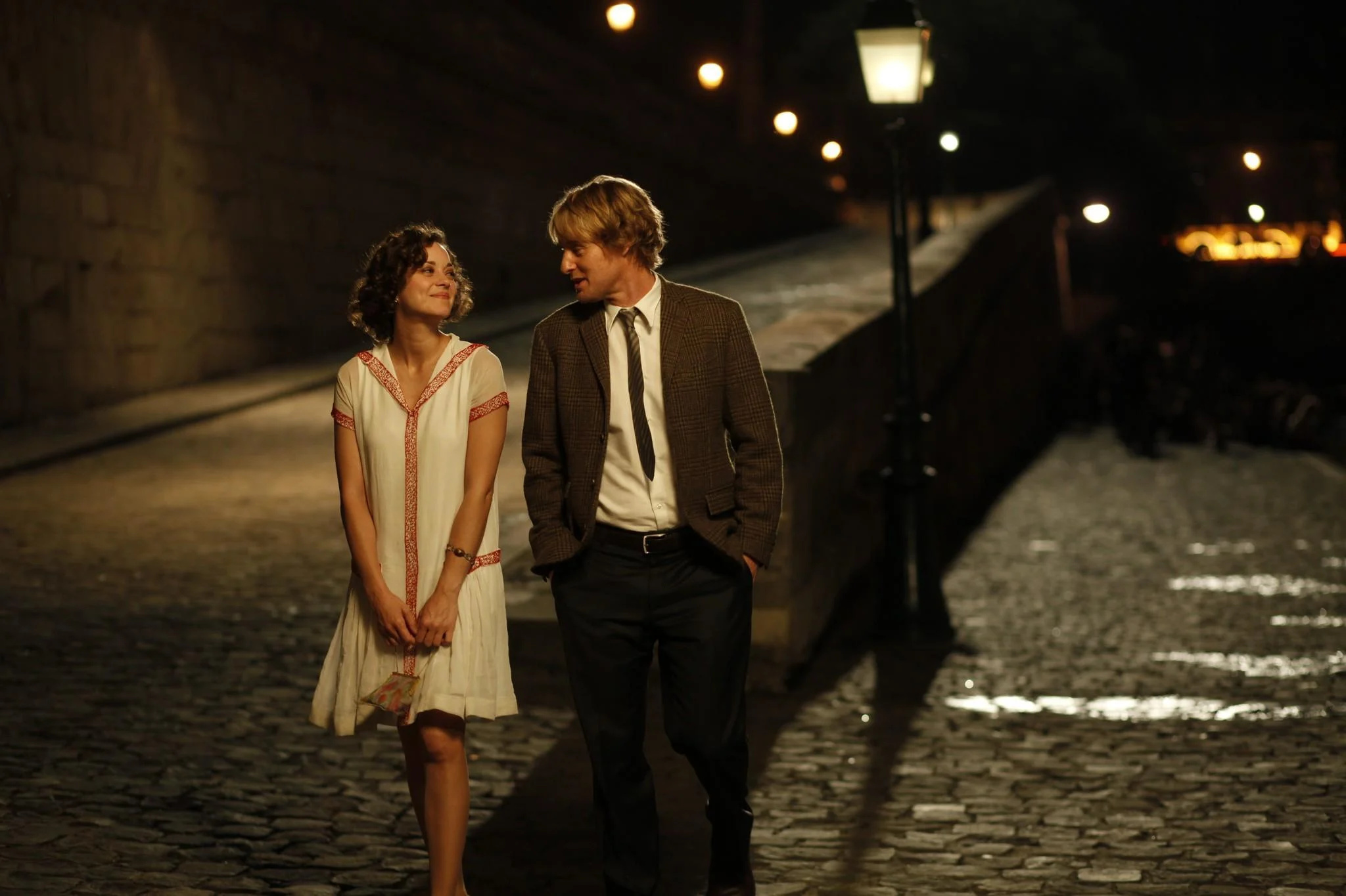 Midnight in Paris, Captivating scenes, Cultural references, Dreamlike ambiance, 2050x1370 HD Desktop