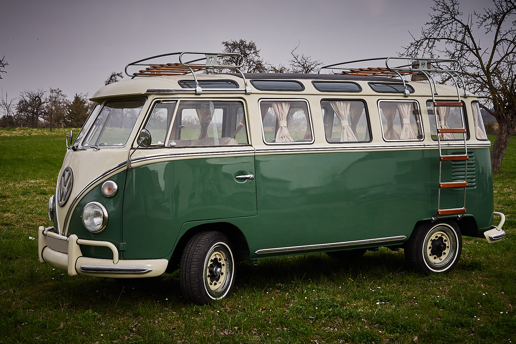 Vintage Bus, Bus Wallpaper, 2000x1340 HD Desktop