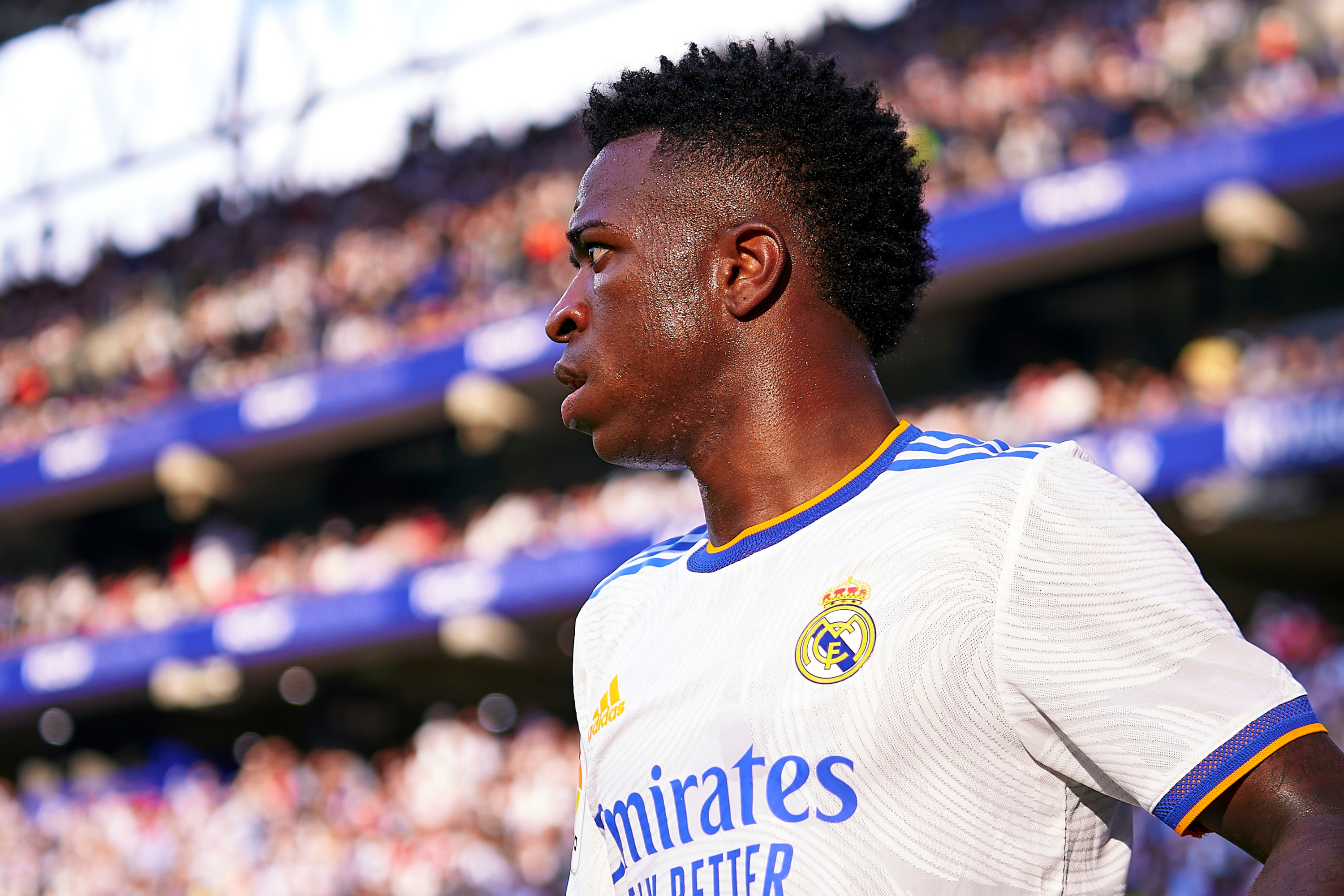 Vinicius Junior, Real Madrid home kit, Crowded football stadium, HD Desktop wallpaper