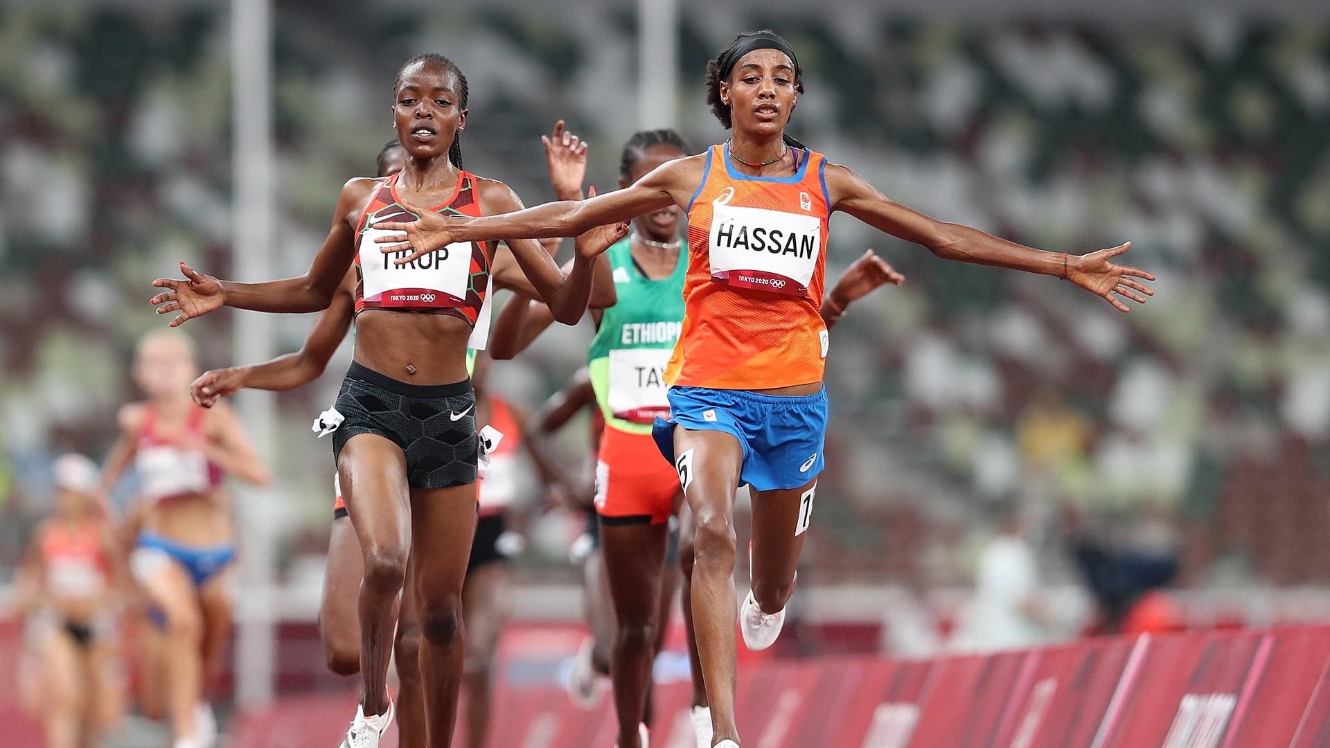 Agnes Tirop, Hassan and Obiri, 5, 000m final, Ease into next round, 1920x1080 Full HD Desktop