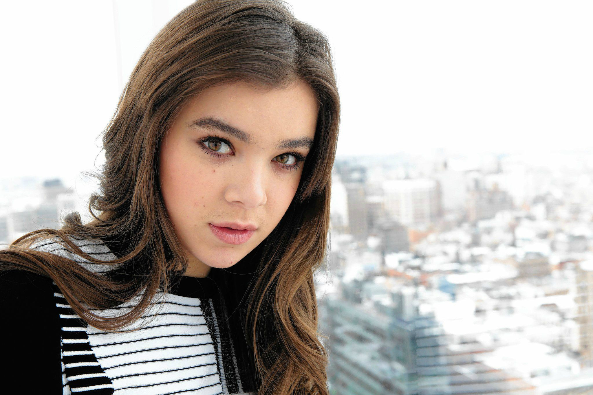 Hailee Steinfeld pictures, 30110 px, Hailee Steinfeld, Movie wardrobe, 2050x1370 HD Desktop