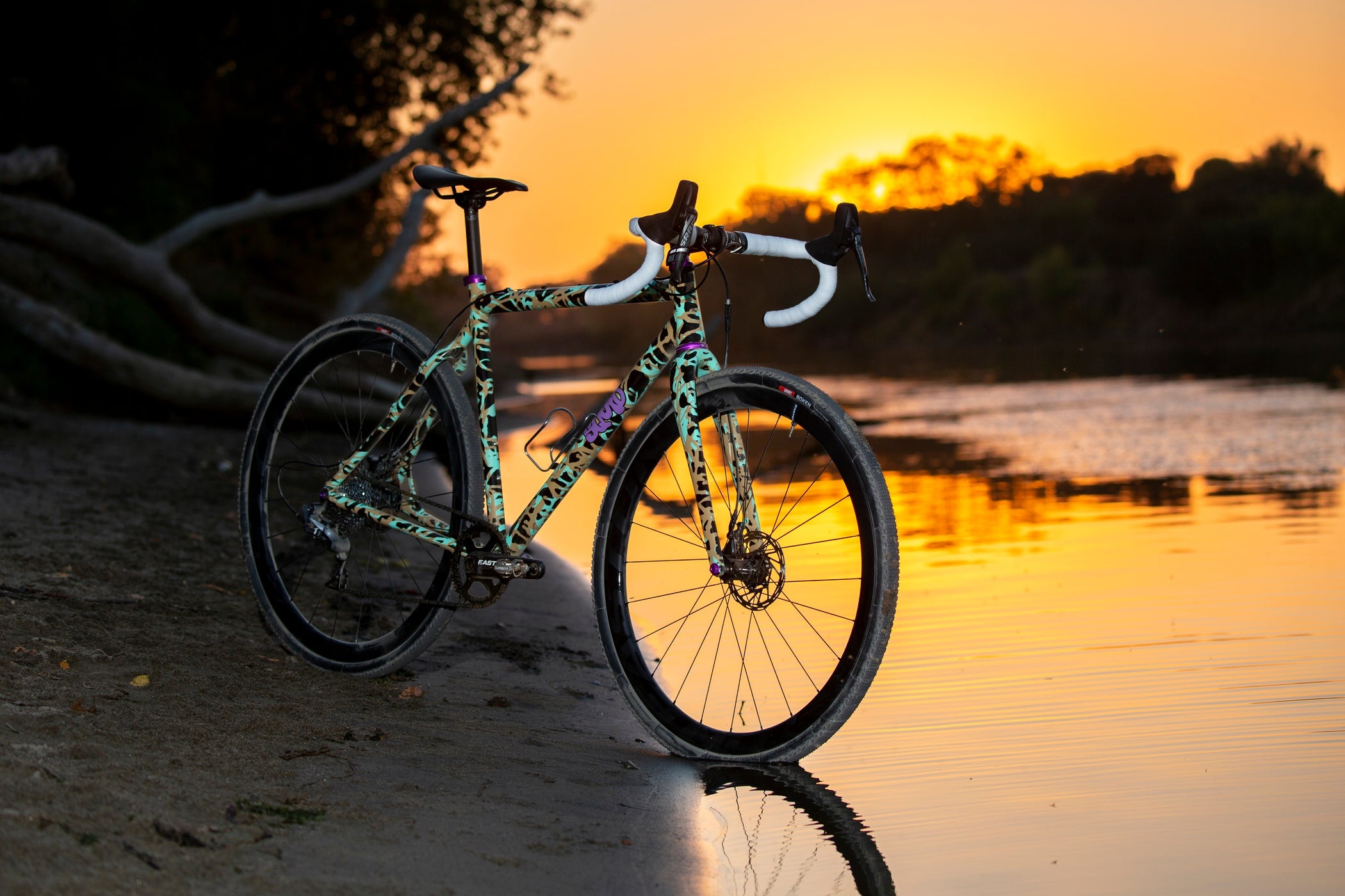 Surly Bikes, Ivy Audrains Squid Cross, Easton Dreambuild, Cycling delight, 2100x1400 HD Desktop