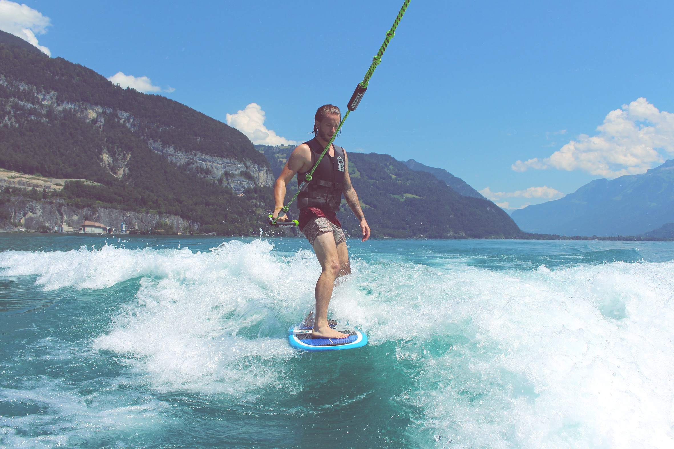 Wakesurfing, Safety tips, Wake authority, East Texas boat dealer, 2370x1580 HD Desktop