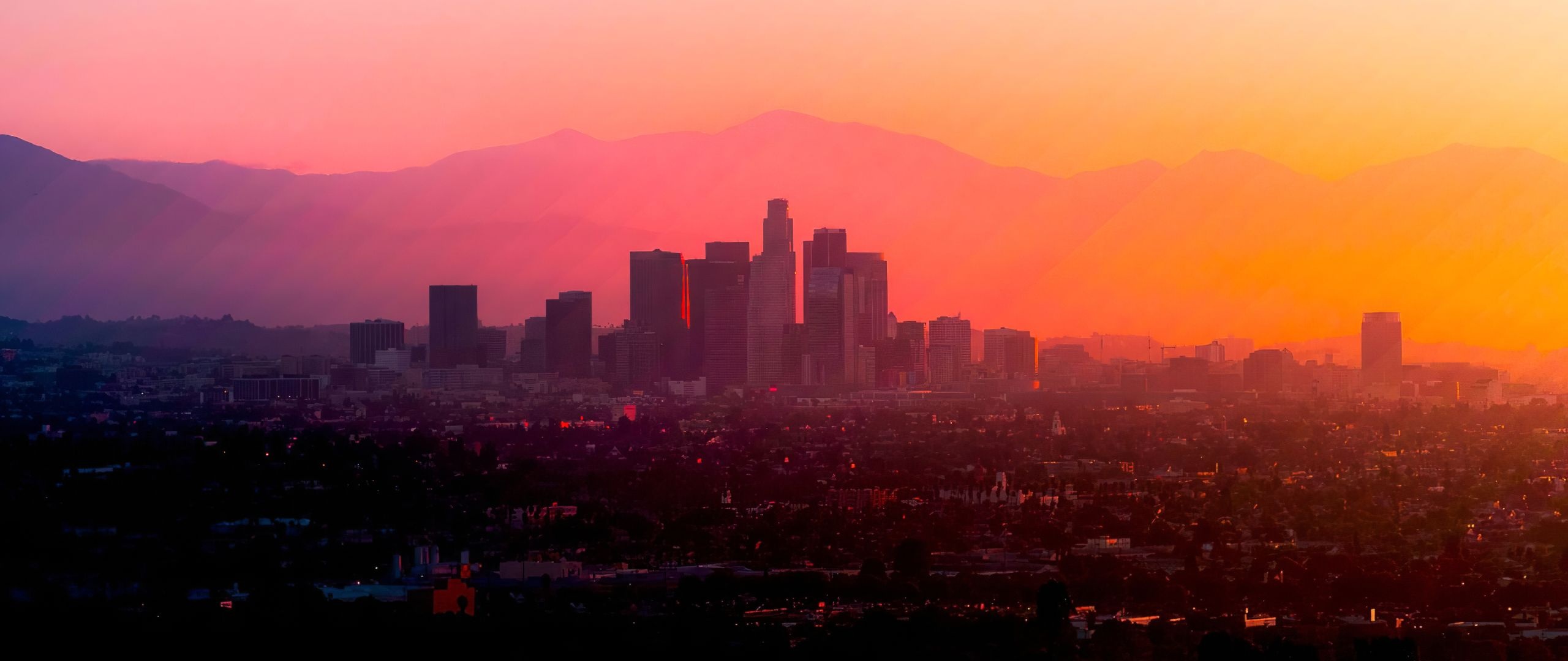 Minimalist Aesthetics, City of Angels, Quintessential Scenes, Urban Charm, 2560x1080 Dual Screen Desktop